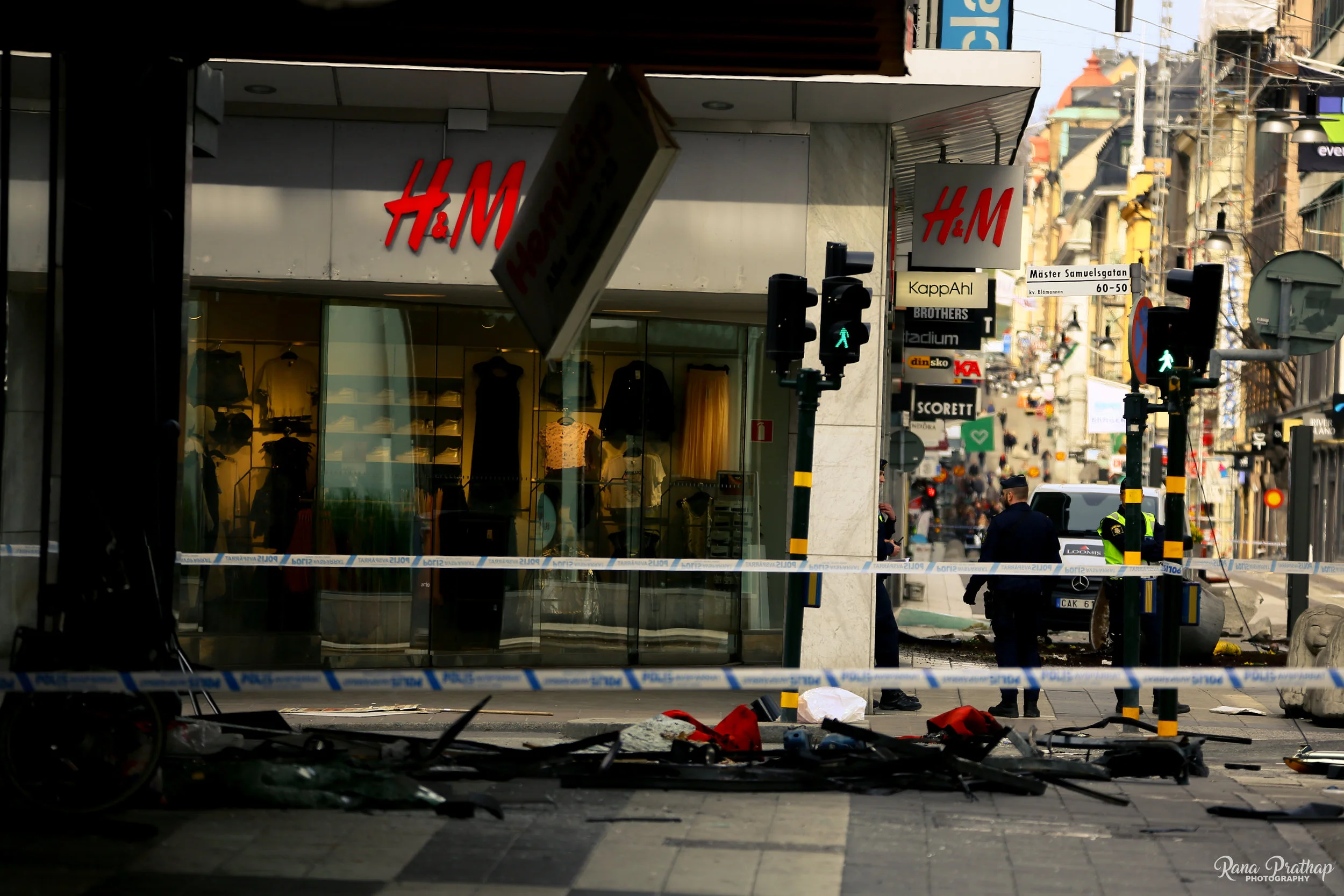 13.STOCKHOLM ATTACK.jpg