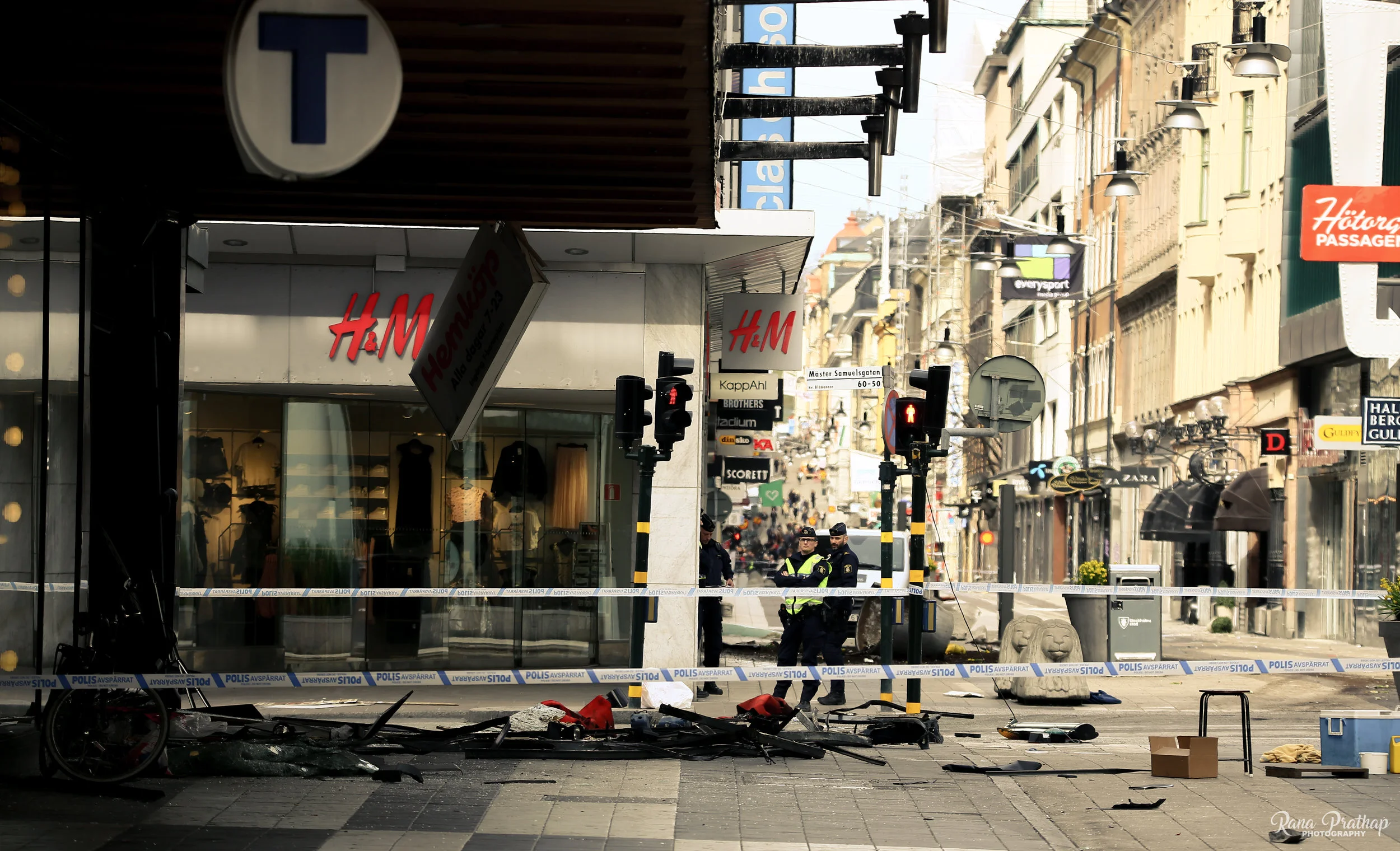 14.STOCKHOLM ATTACK.jpg