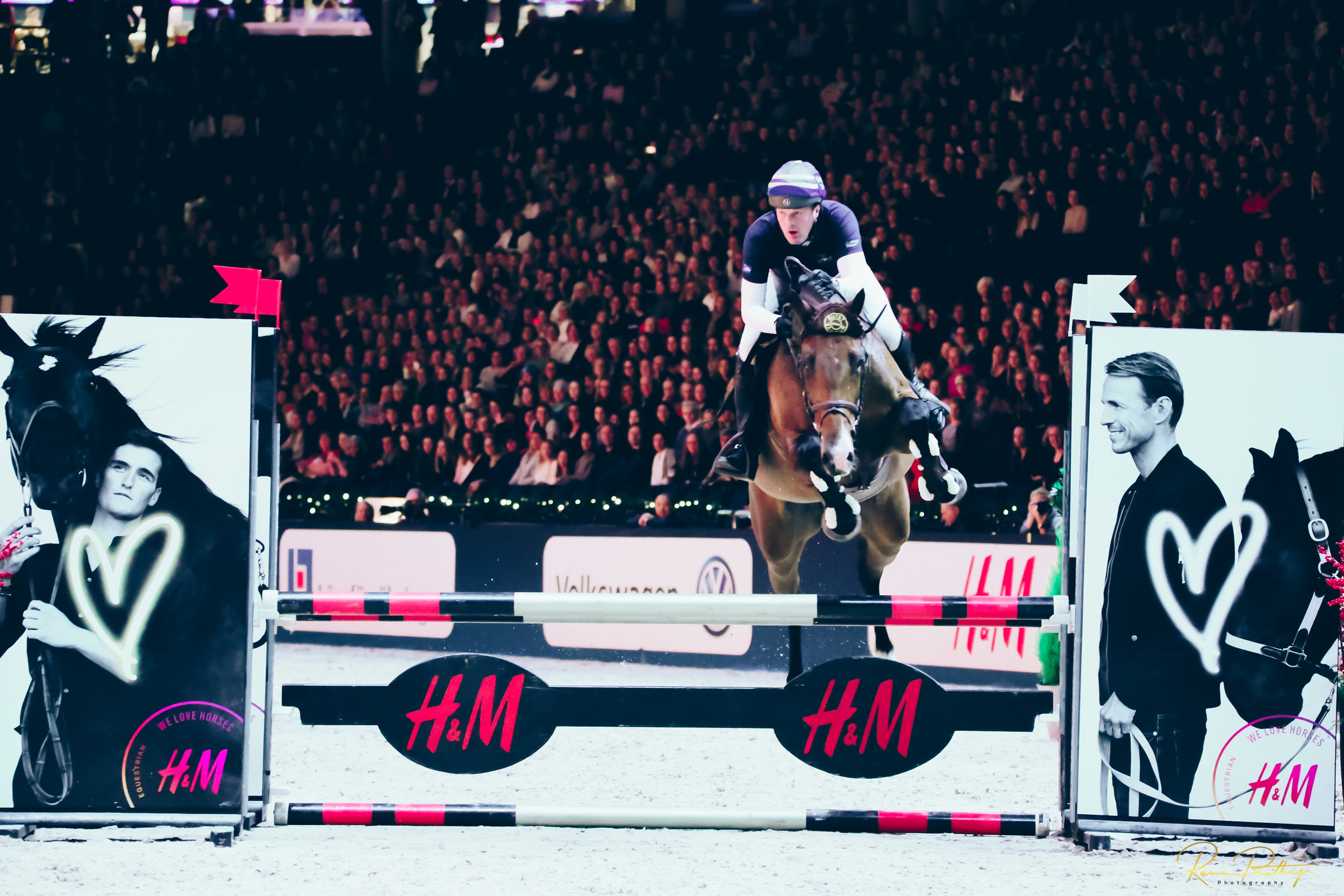 3.SWEDEN HORSE SHOW 30 NOV.jpg