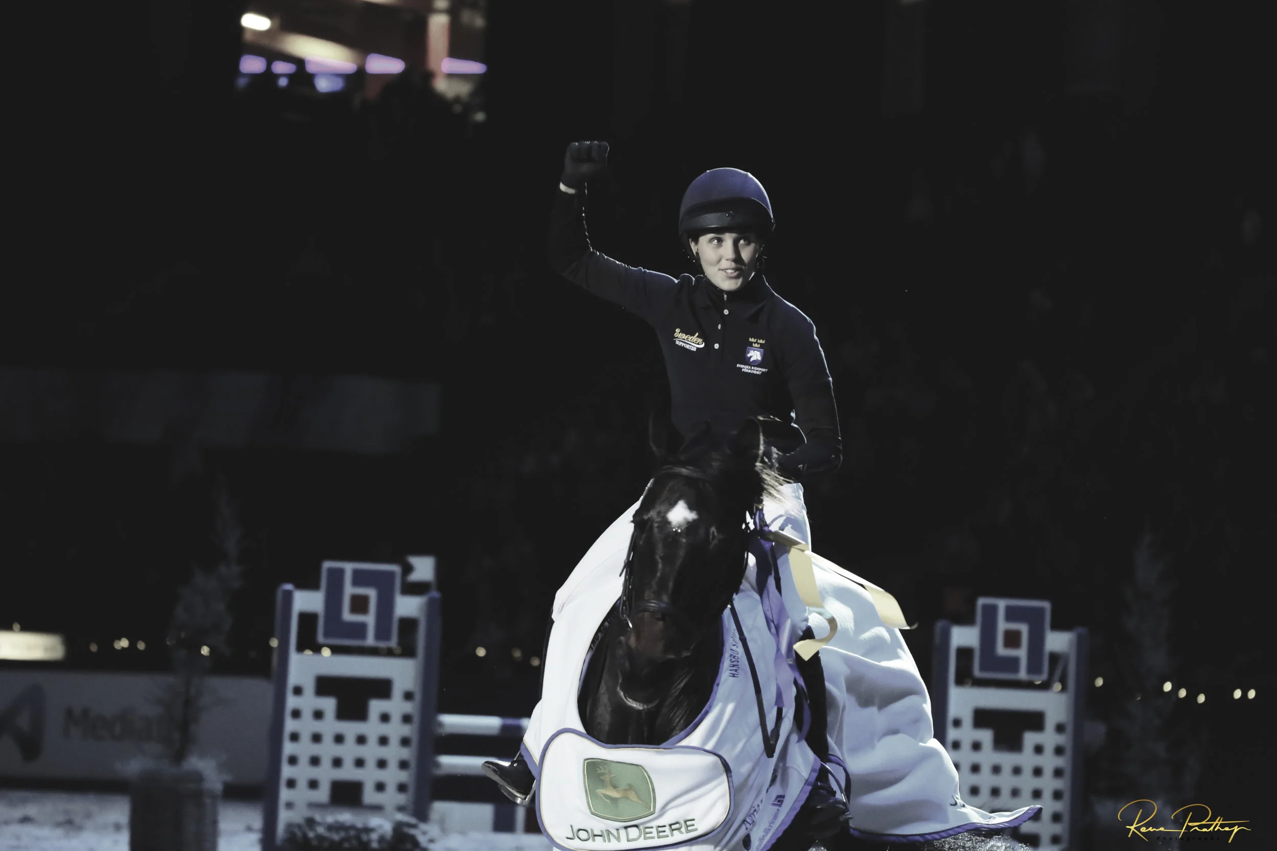 11.SWEDEN HORSE SHOW 30 NOV.jpg