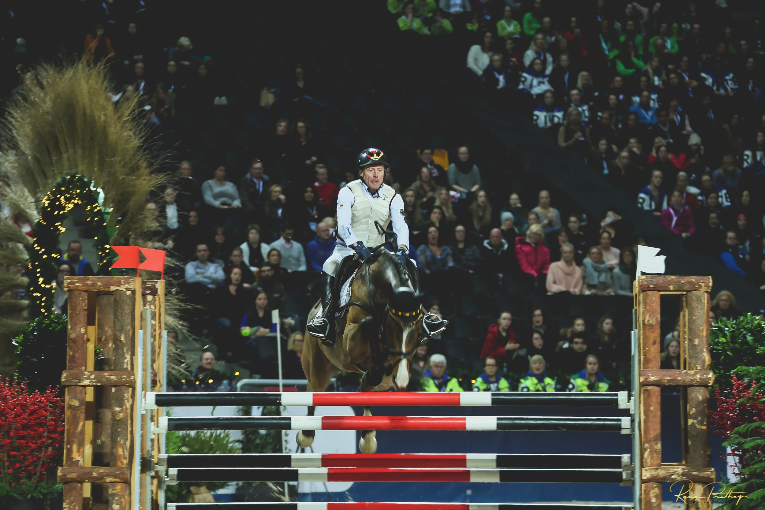52.SWEDEN HORSE SHOW 30 NOV.jpg