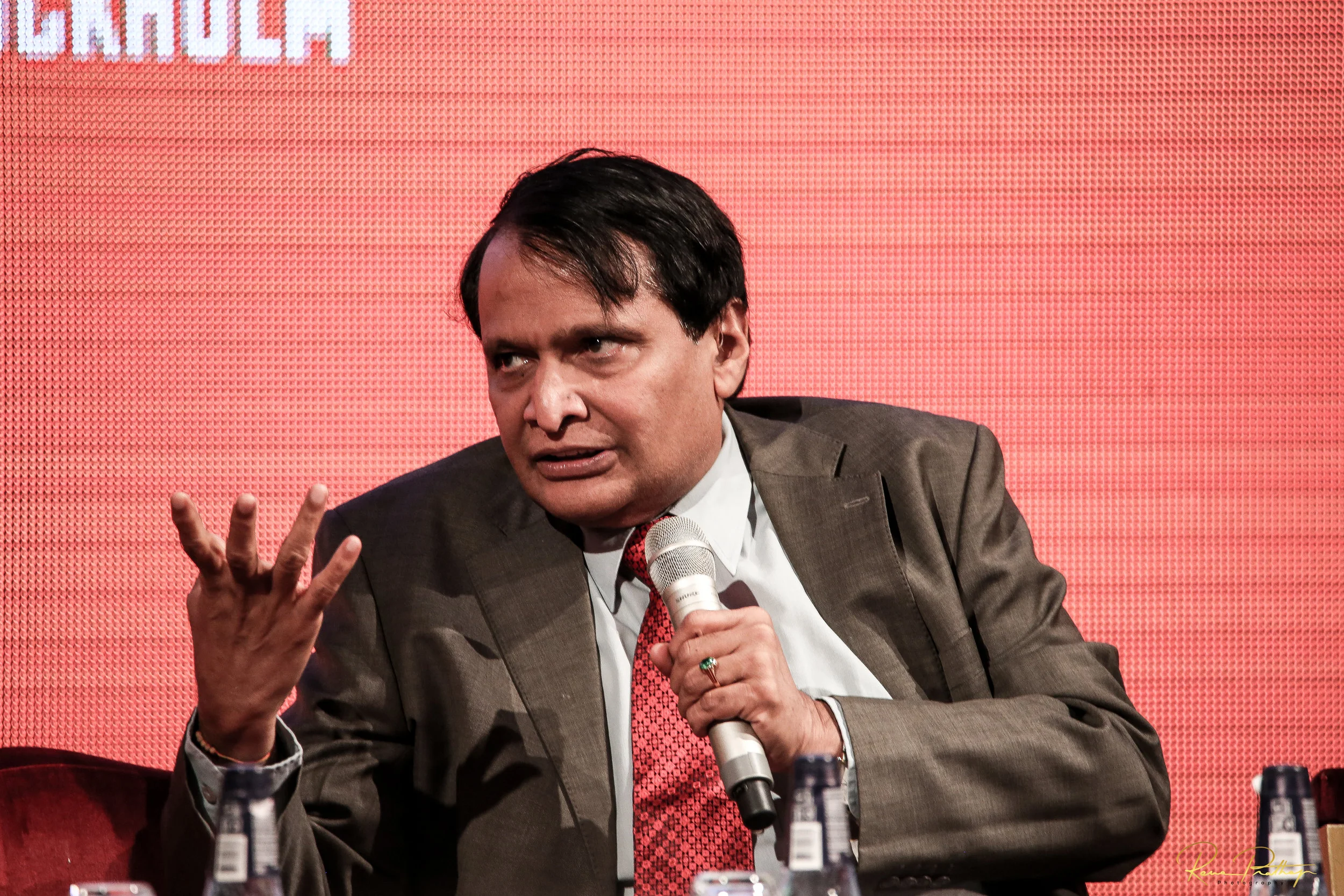 10.Suresh Prabhu.jpg