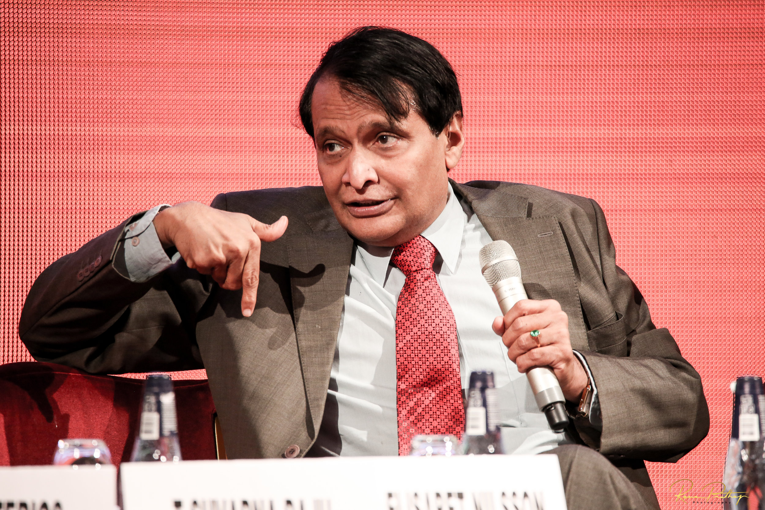 12.Suresh Prabhu.jpg
