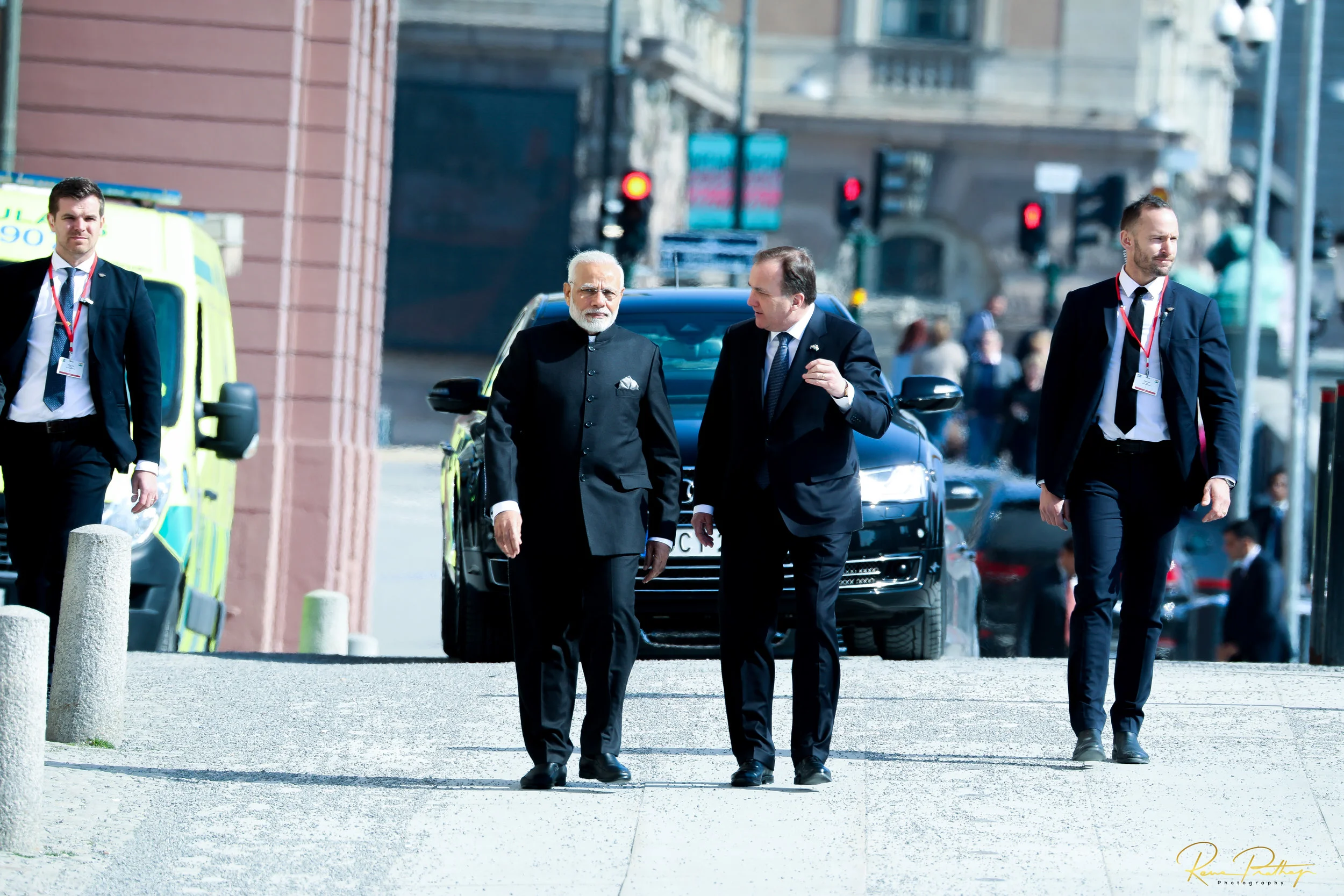 4.Stefan Lövan Narendra Modi Walk.jpg