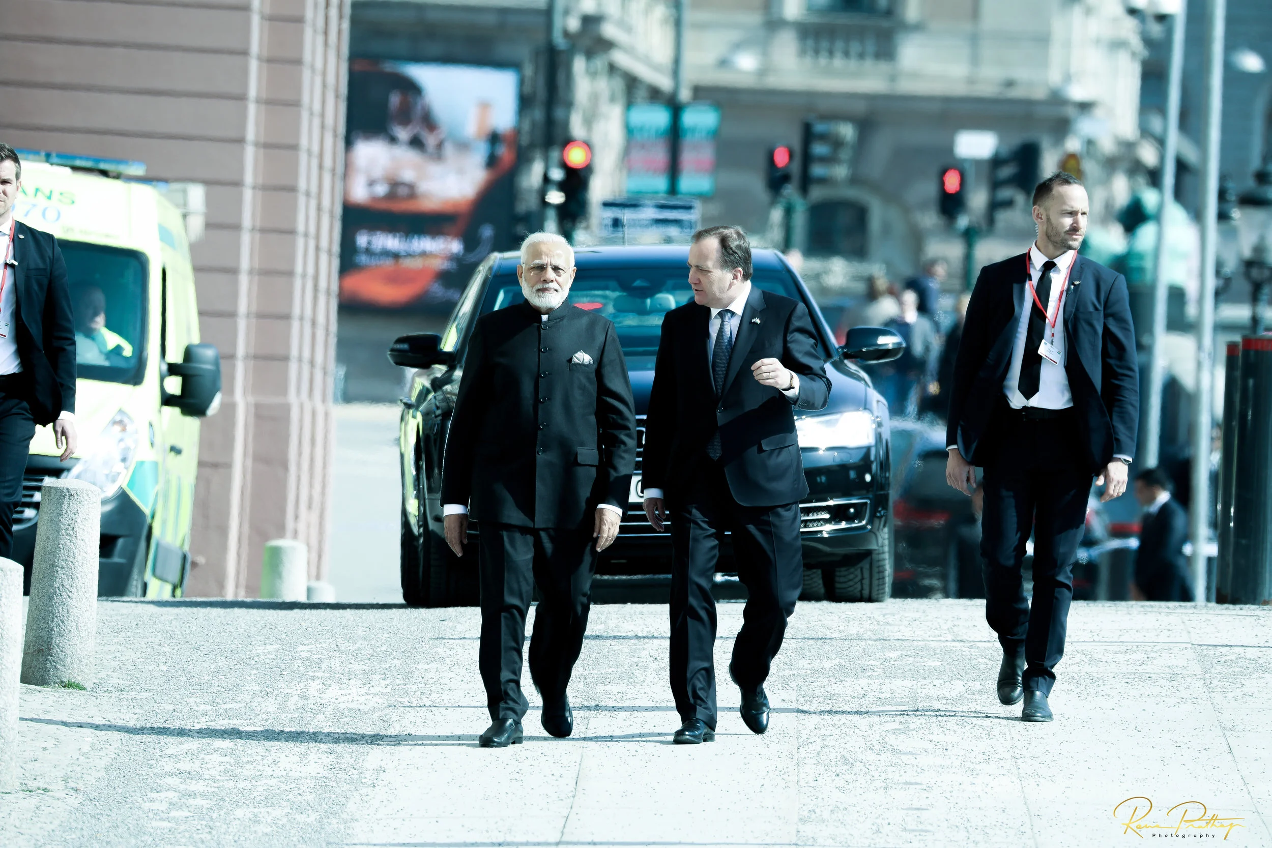 5.Stefan Lövan Narendra Modi Walk.jpg