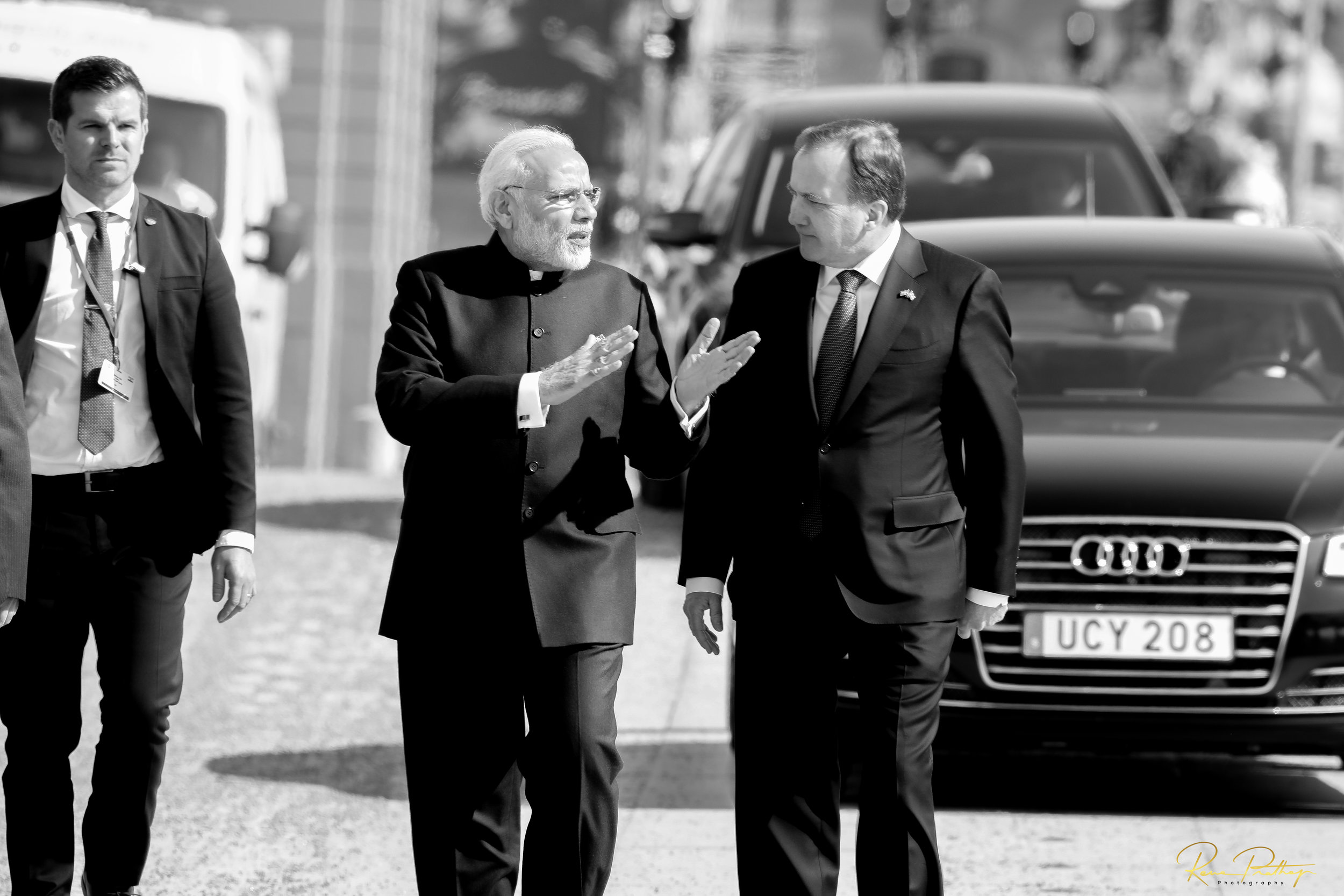 13.Stefan Lövan Narendra Modi Walk.jpg