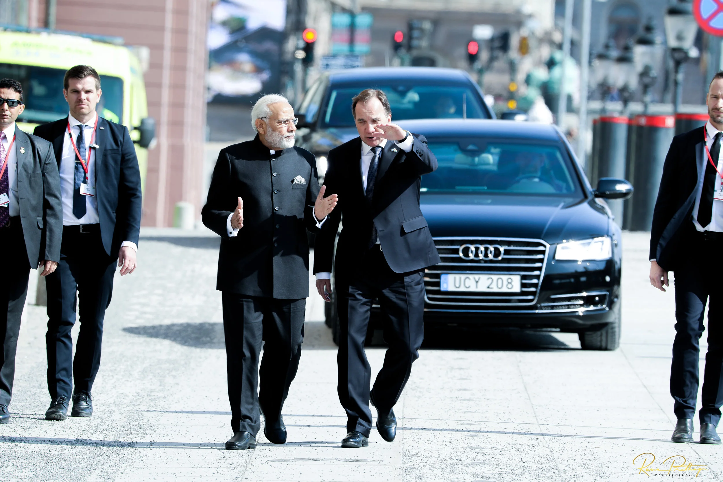 12.Stefan Lövan Narendra Modi Walk.jpg