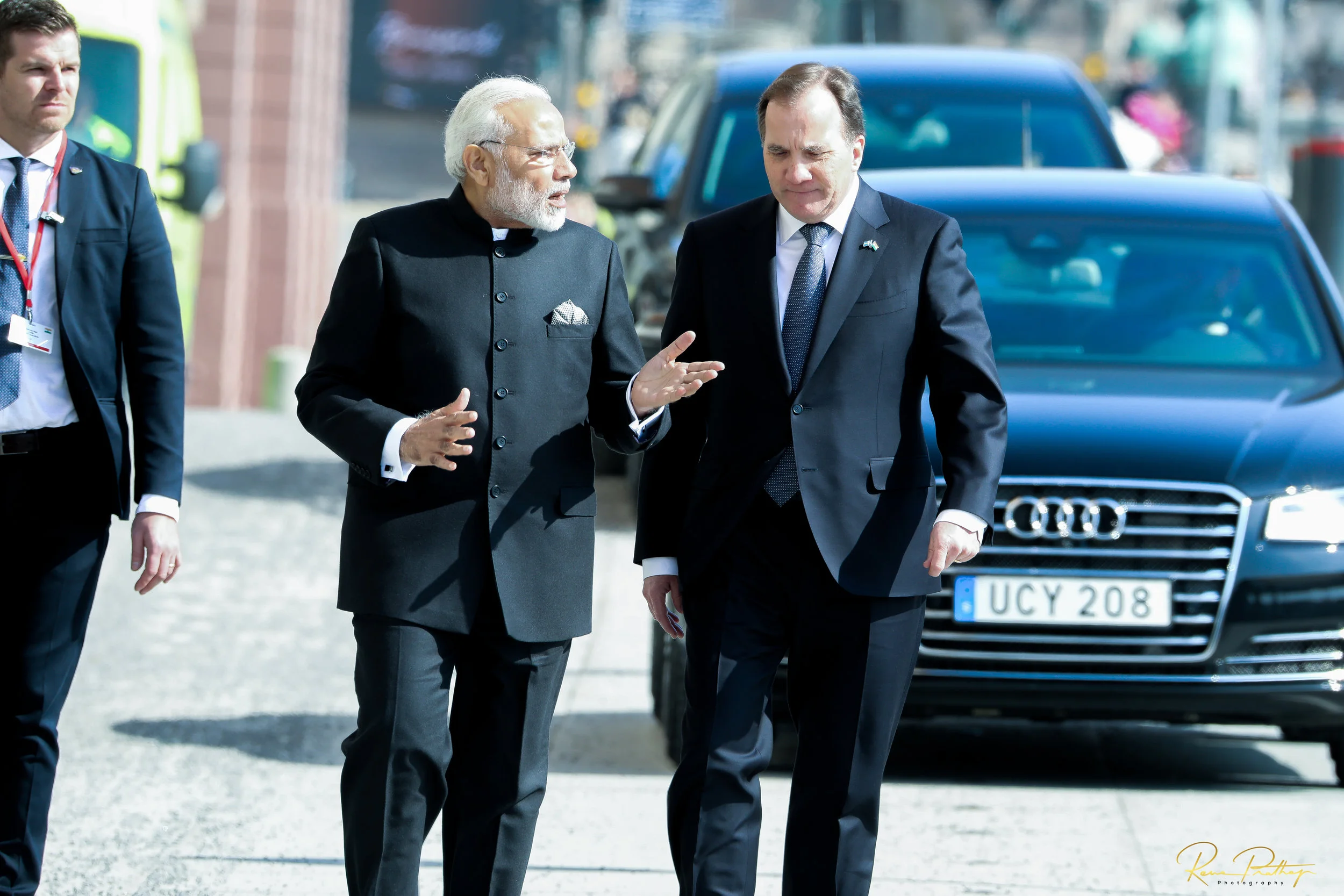 14.Stefan Lövan Narendra Modi Walk.jpg