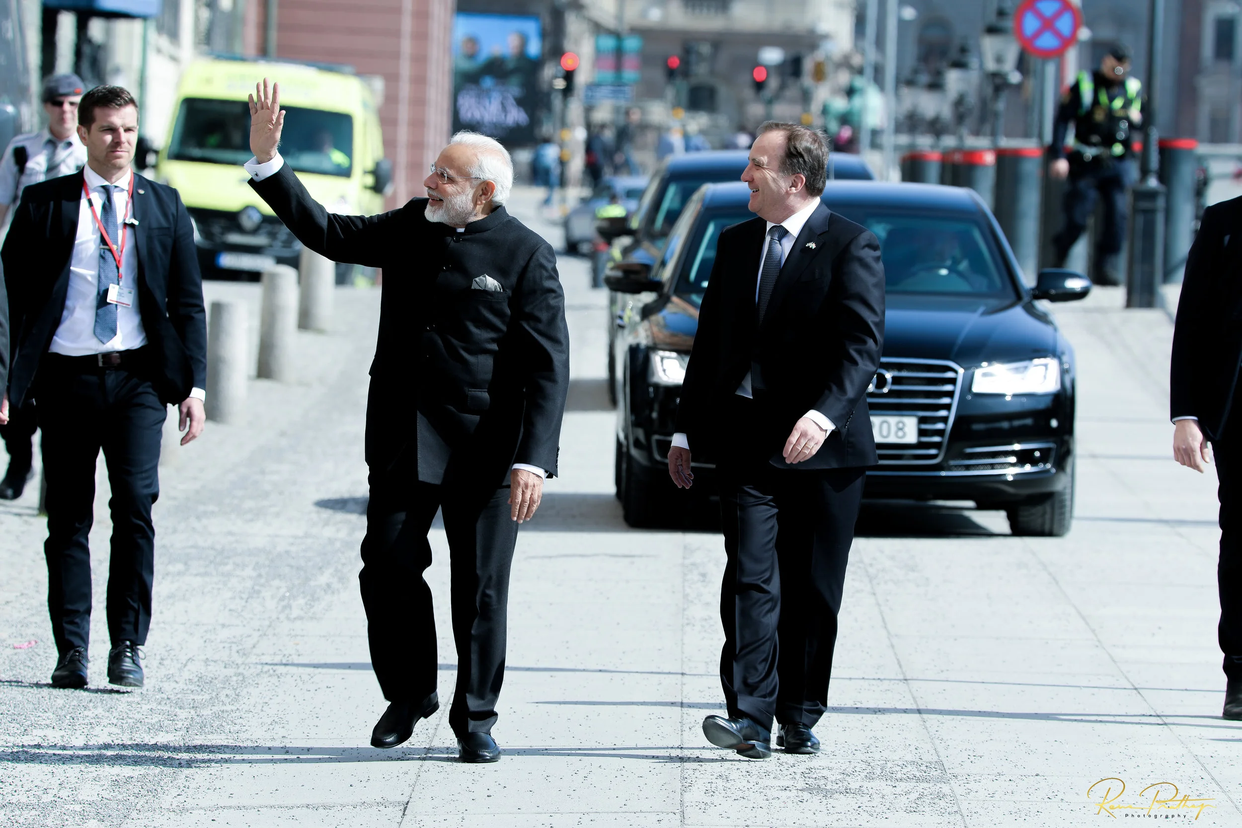 22.Stefan Lövan Narendra Modi Walk.jpg