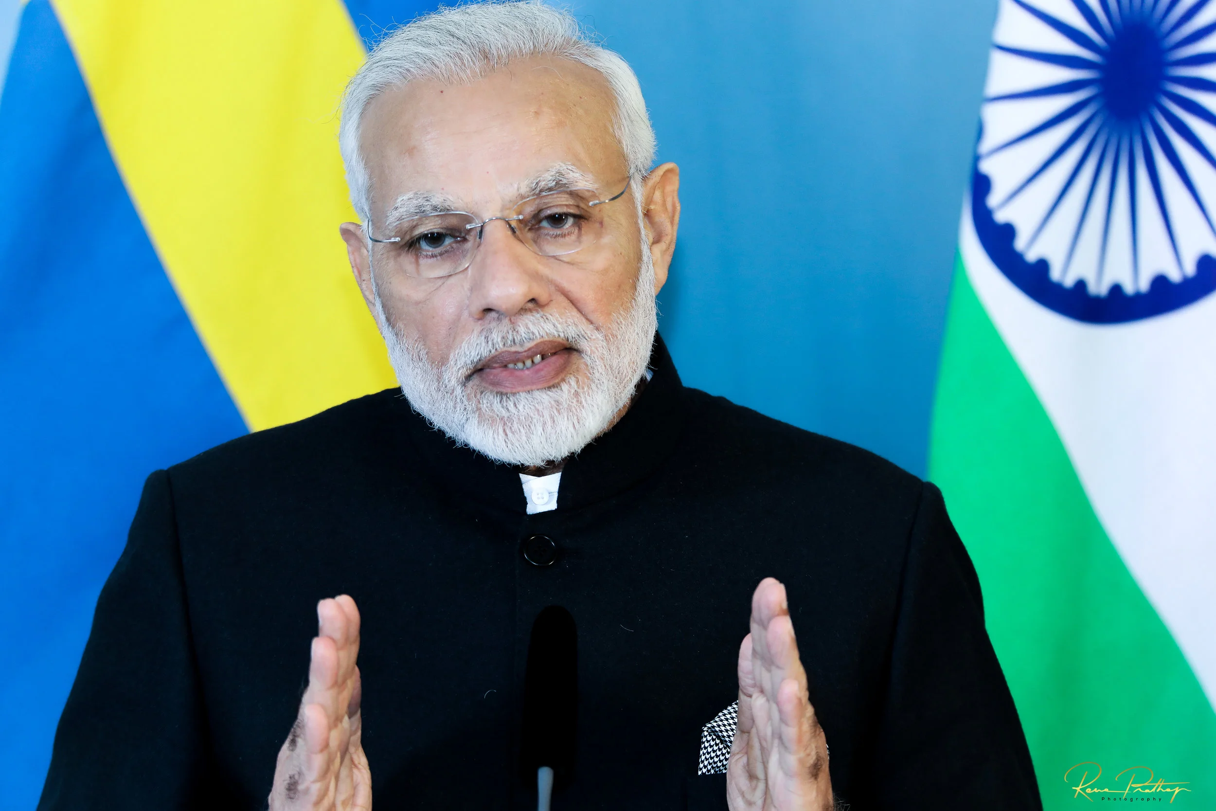 10.NARENDRA MODI STEFAN.jpg