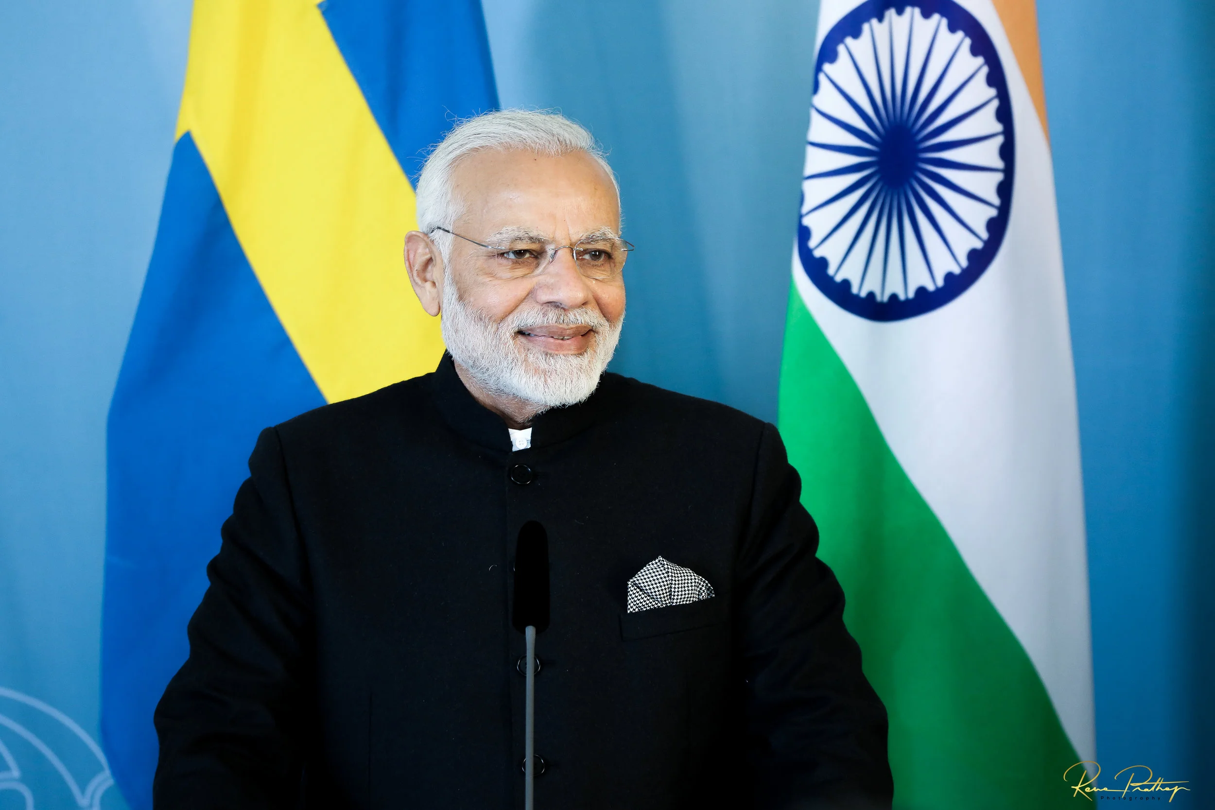 17.NARENDRA MODI STEFAN.jpg
