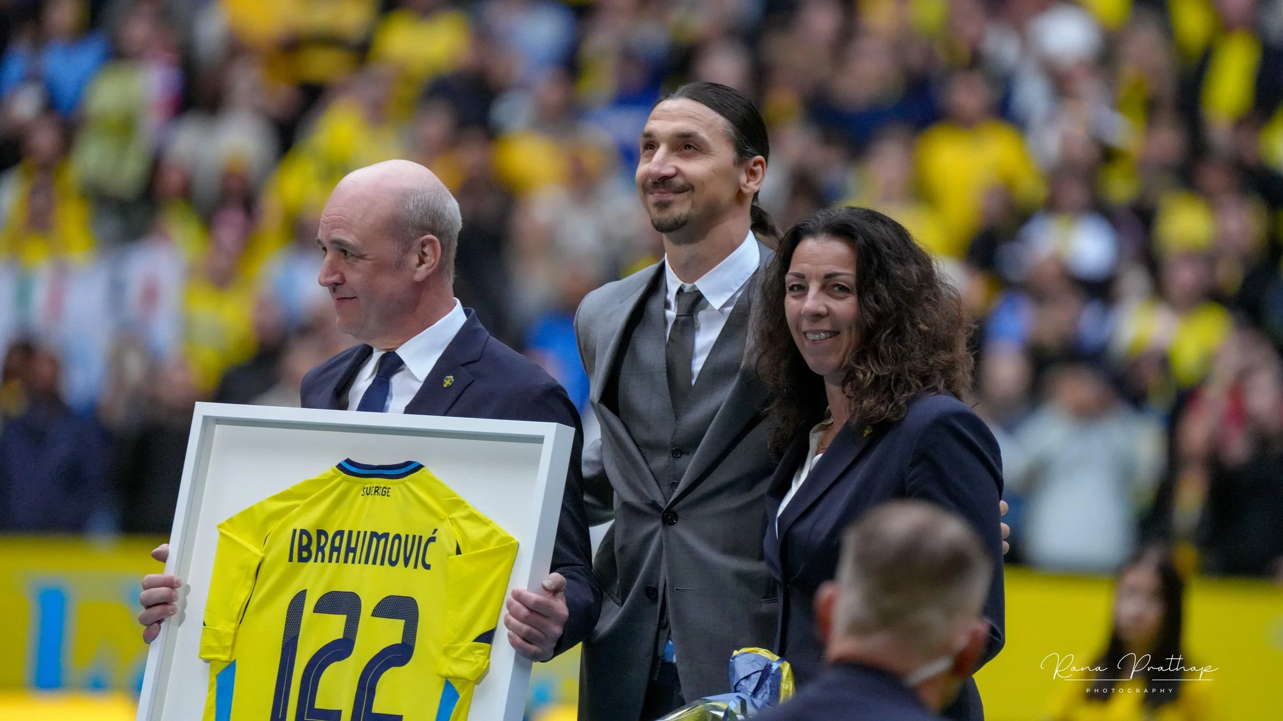 19.ZLATAN 8 JUN E 24-min.jpg