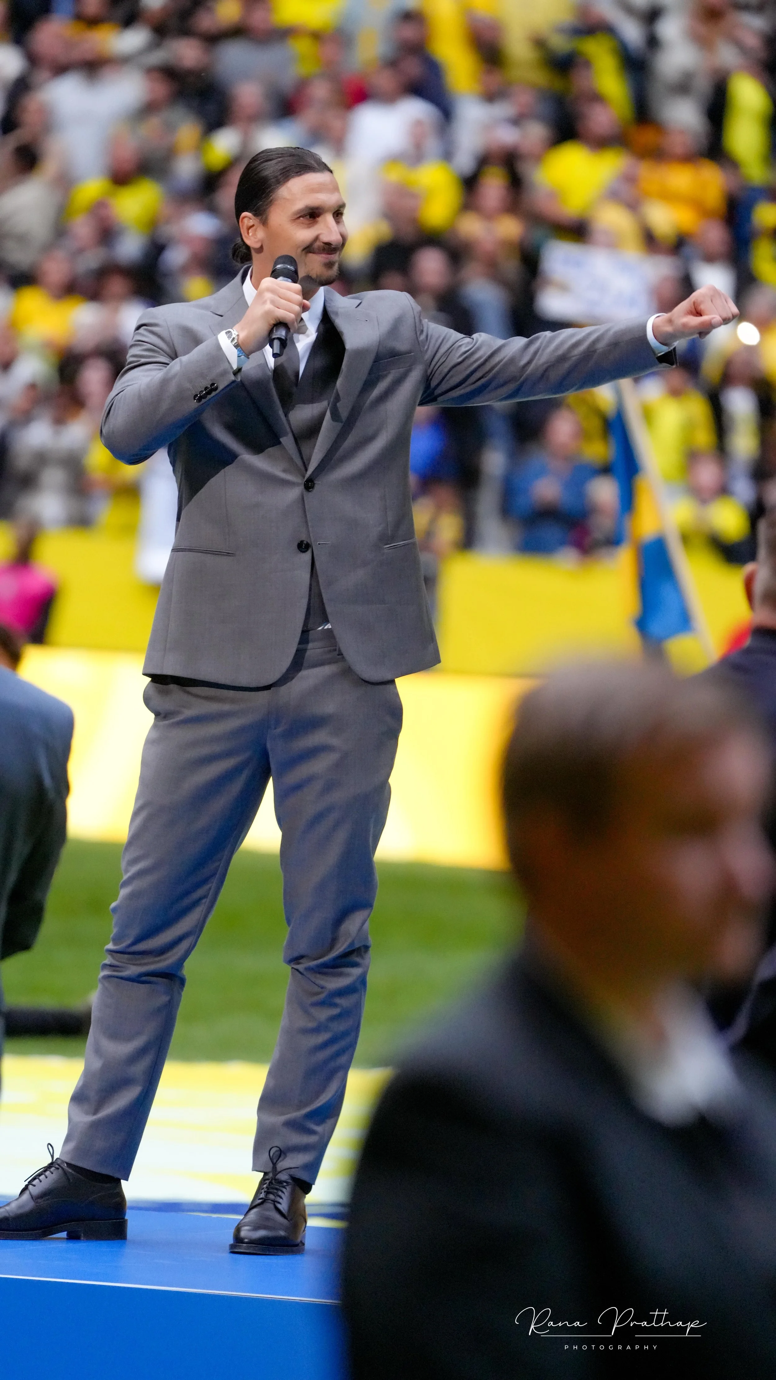 32.ZLATAN 8 JUN E 24-min.jpg