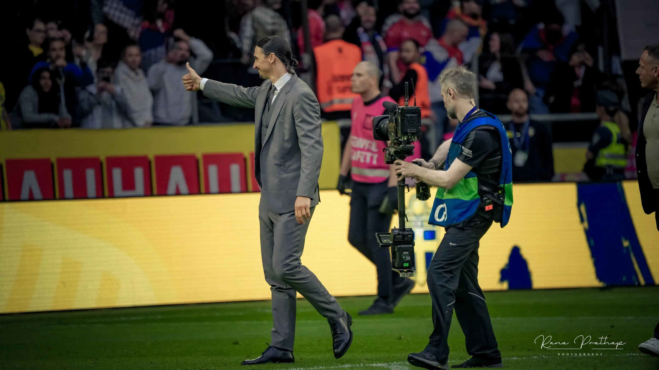 42.ZLATAN 8 JUN E 24-min.jpg