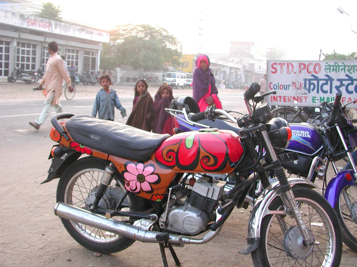 MeganWilson_Bikes_JaipurIndia_1.jpg