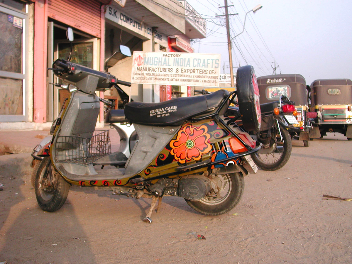 MeganWilson_Bikes_JaipurIndia_2.jpg