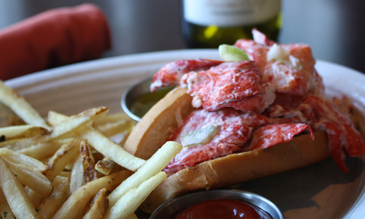Lobsterroll.jpg