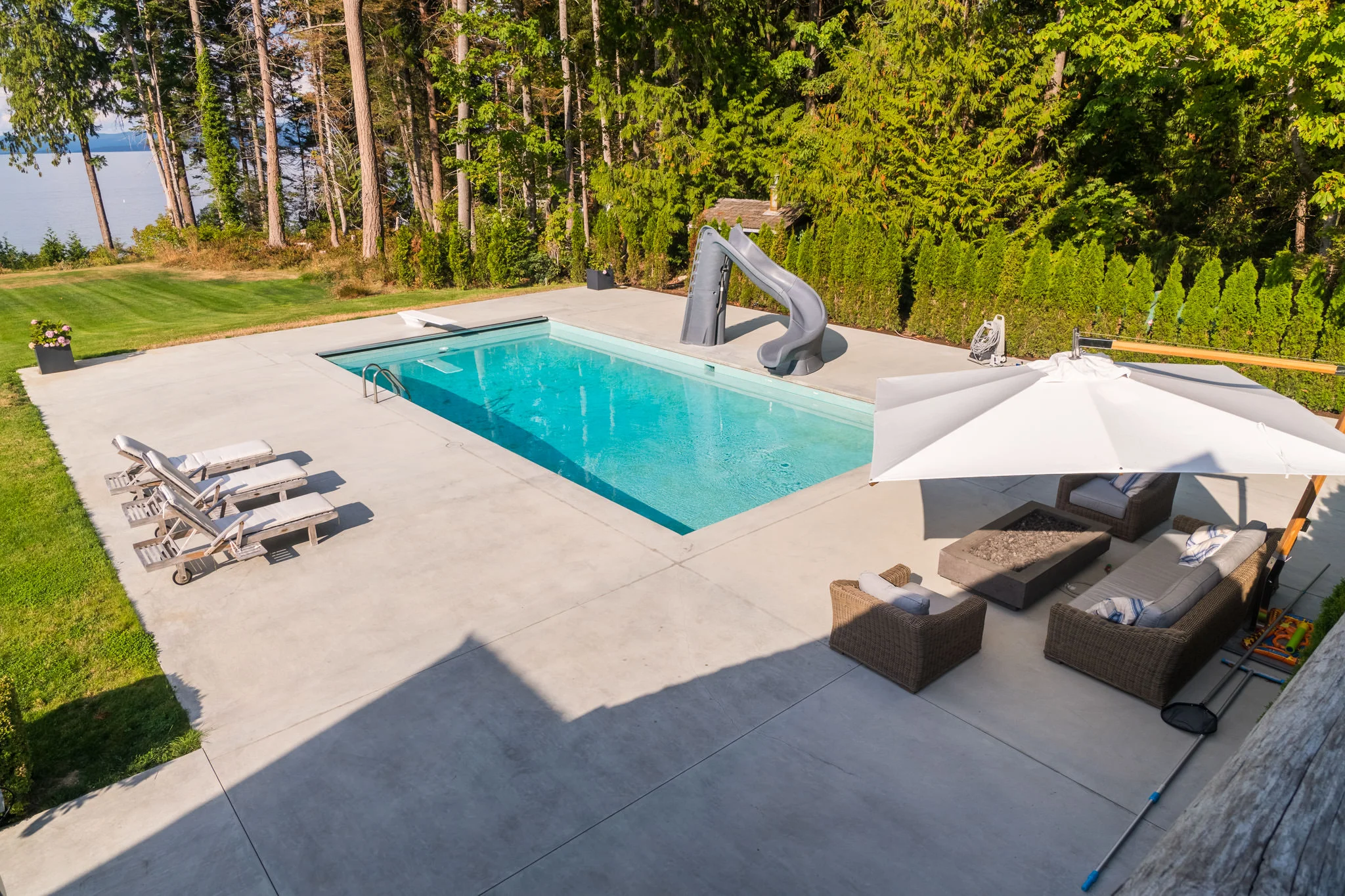 2119-Island-Highway-W_MainHouse&Pool-10.jpg