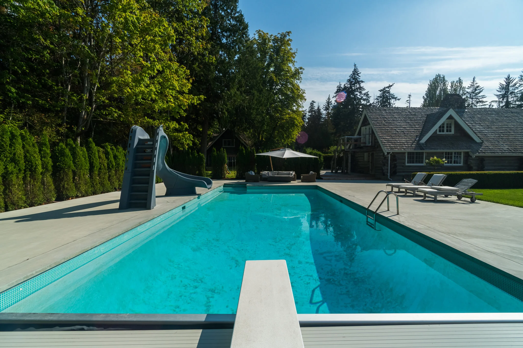 2119-Island-Highway-W_MainHouse&Pool-12.jpg