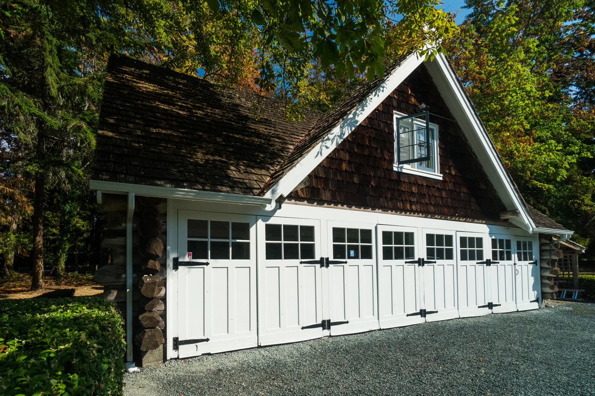 2119-Island-Highway-W_Garage&Suite-2.jpg
