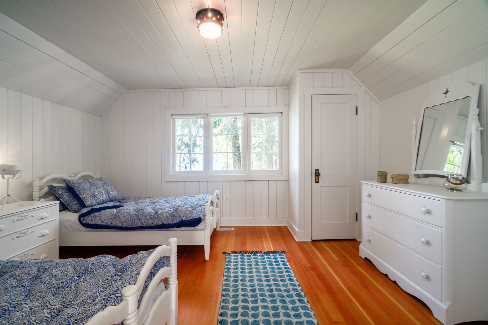 2119-Island-Highway-W_Garage&Suite-7.jpg