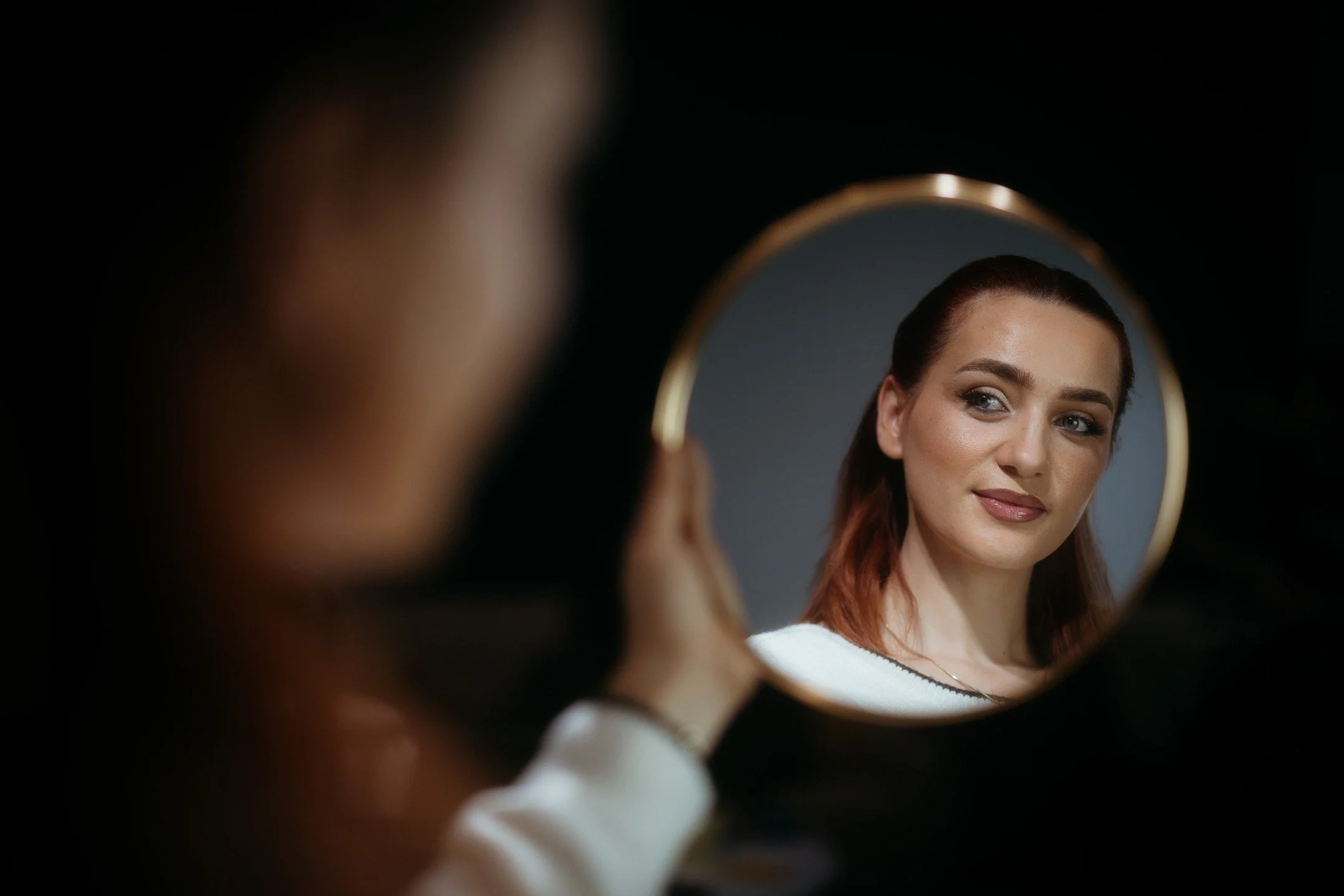 SNEAK PEEK: Nela is passionate about makeup and helping people look and feel beautiful. We met at the salon she works at and her colleagues gave @ritas.digest a blowout while I interviewed Nela. The salon was a very foreign space for two dirty bikepa