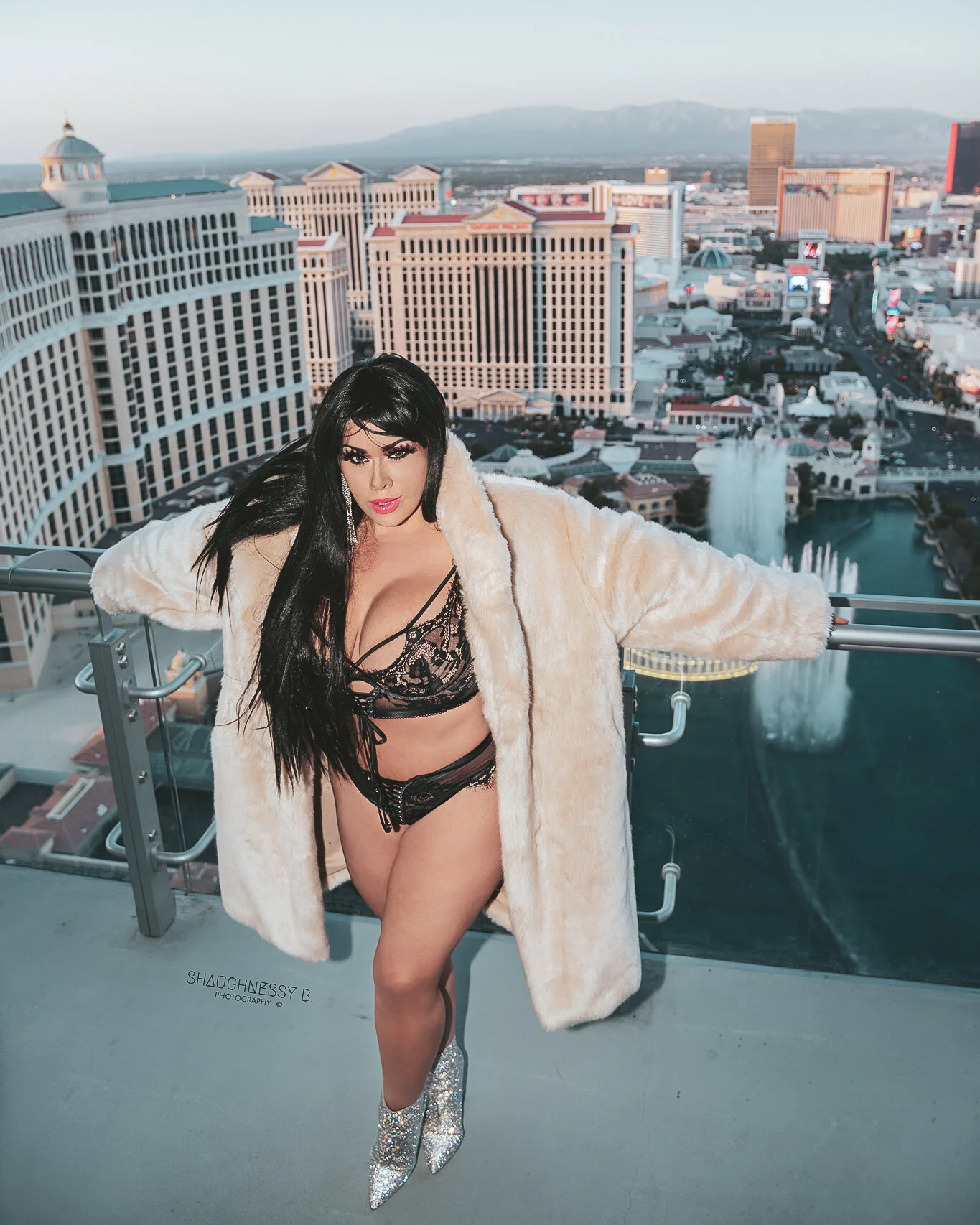 WEB-ww-GinaMarie_BirthdayInVegas_ShaughnessyBPhotography_07 (2).jpg