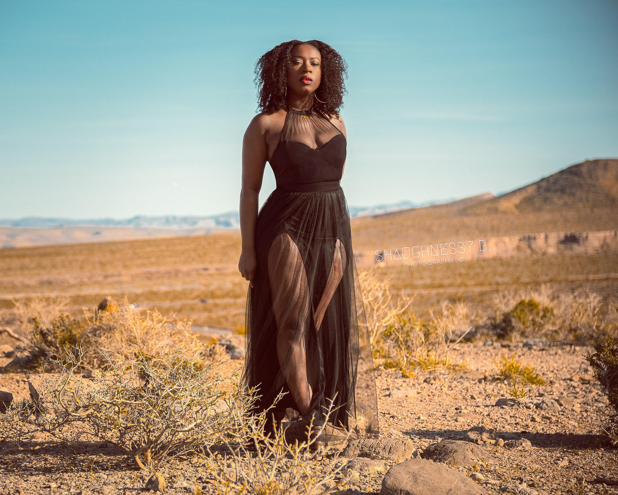 FatoumataKonteh_StareFullBody2_ww_ShaughnessyBPhotography (1).jpg
