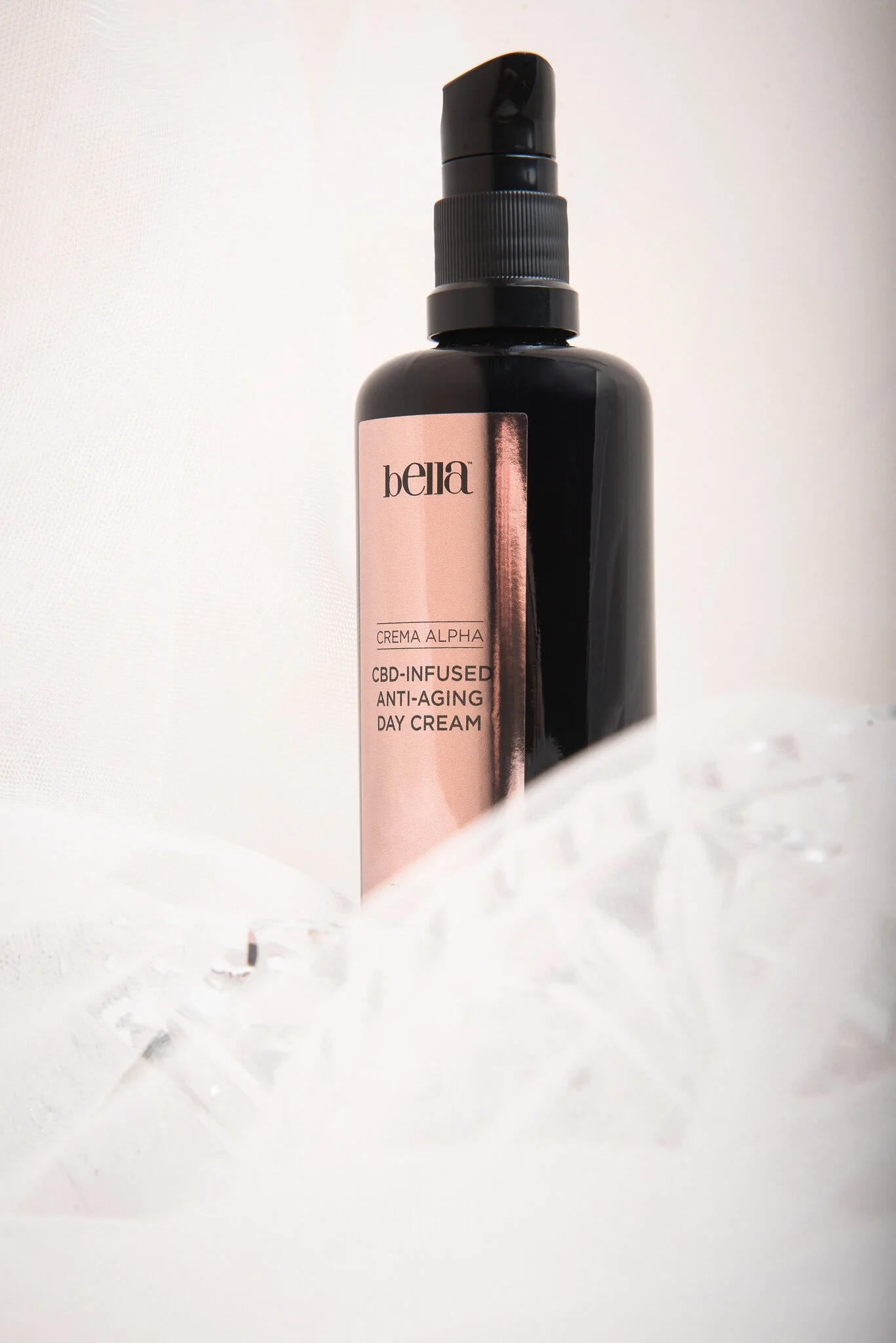 Bella_Anti-Aging_DayCream_Lifestyle-WebSized.jpg