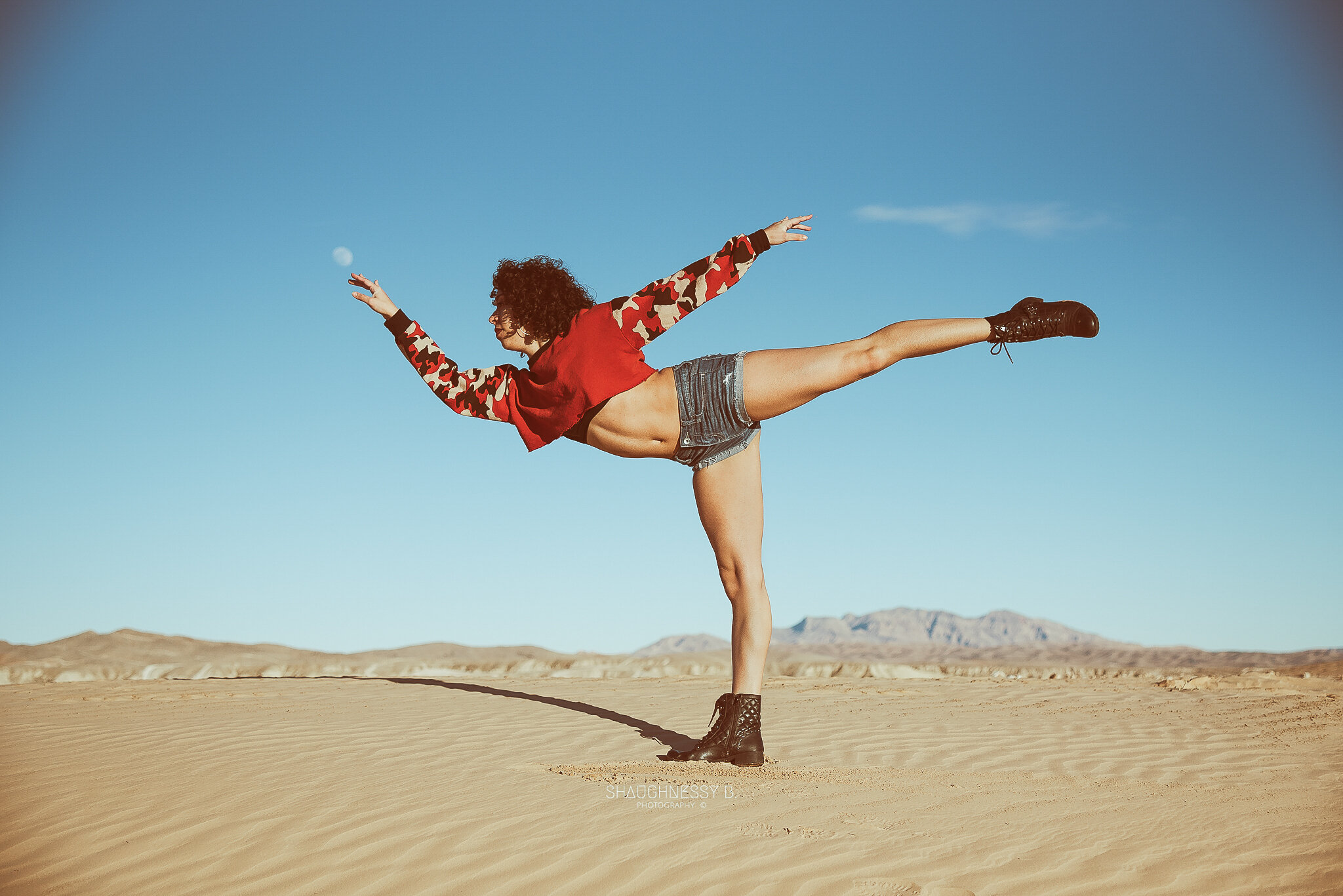 CaitlinTerry_Dance_RedCamo06_ww_ShaughnessyBPhotography.jpg