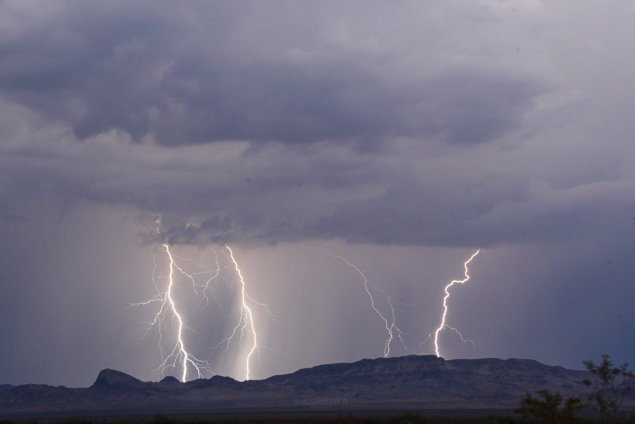 WEB-ww_09-13-22-MoapaStorm_ShaughnessyBPhotography-01.jpg