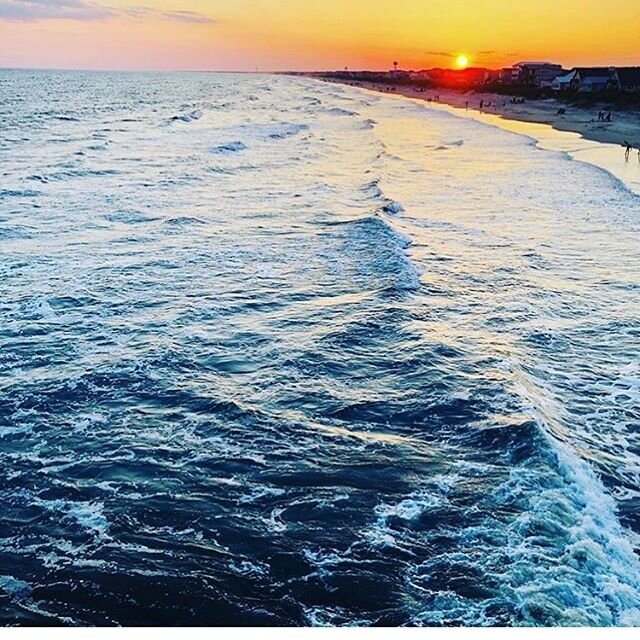 Beautiful! We&rsquo;re so lucky!  h/t: @beachtobeechnc  #oakislandnc #oceanwaves #sunset #nofilter #nccoast #brunswickbeaches