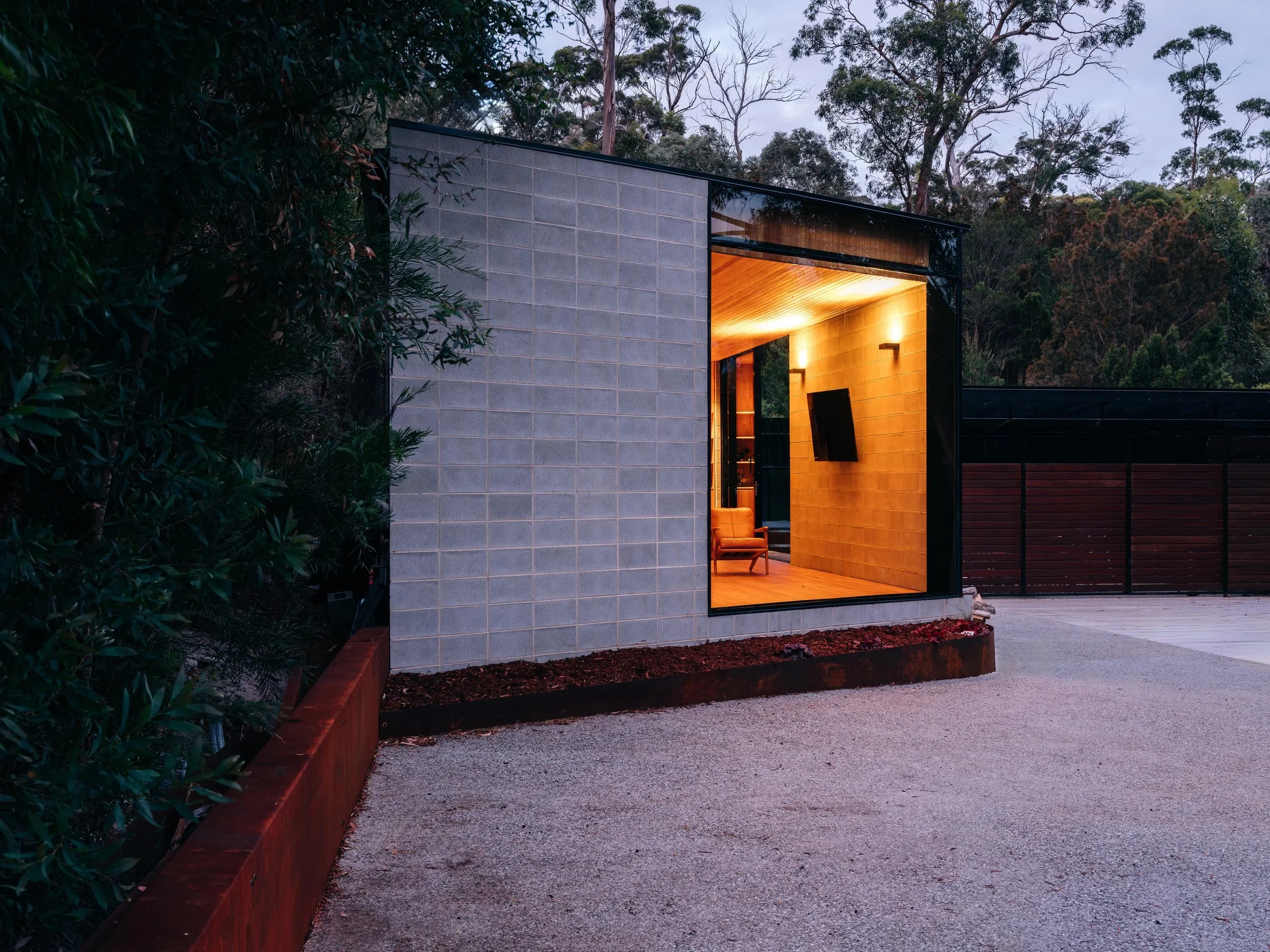 001_Coles+Bay+House_Ancher+Architecture++Office_Tasmanian+Architecture_+Australian+Archtecture_+Beach+House.webp