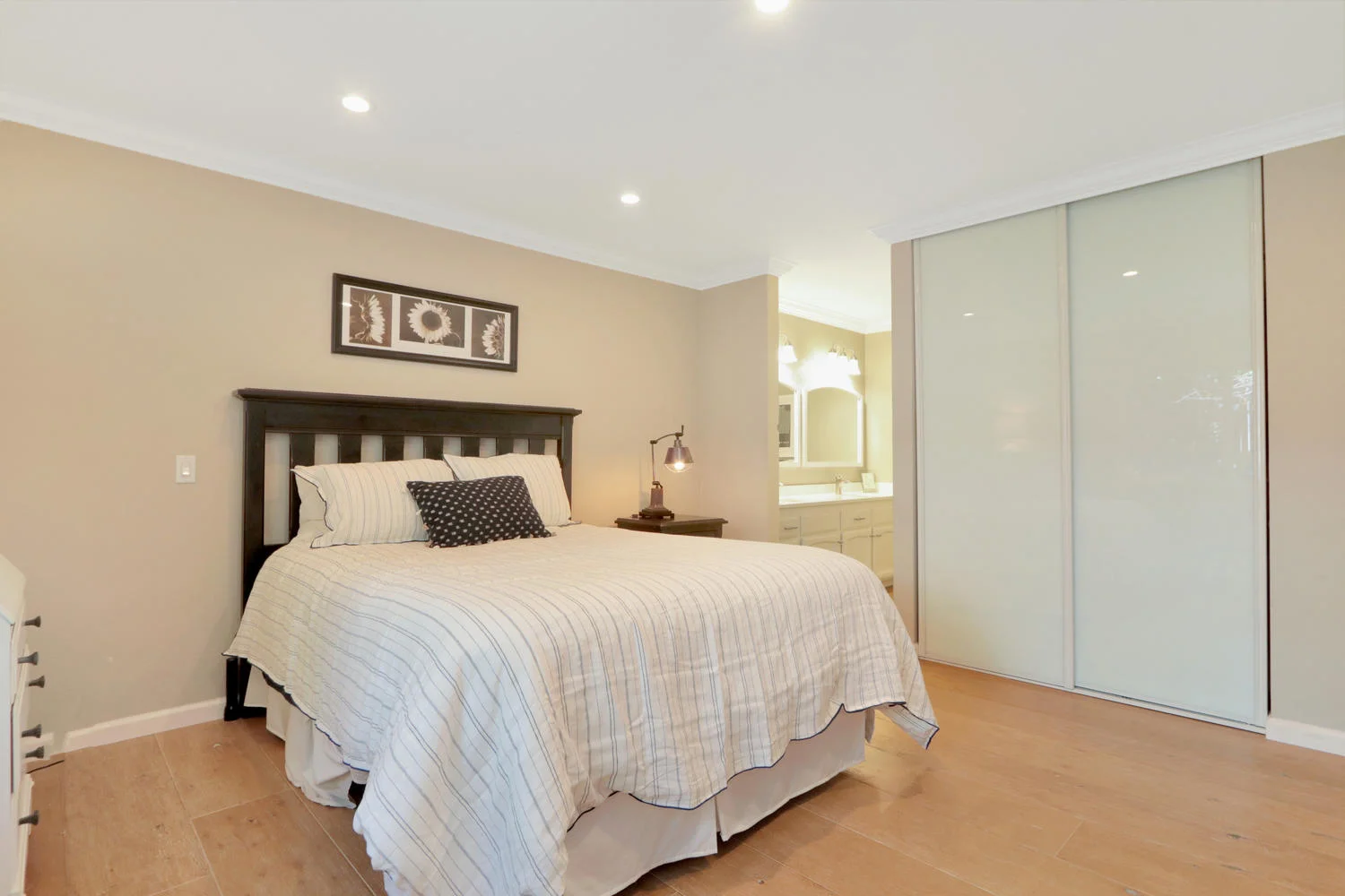 889 Oxford Way Benicia CA-large-018-9-Oxford 6-1500x1000-72dpi.jpg