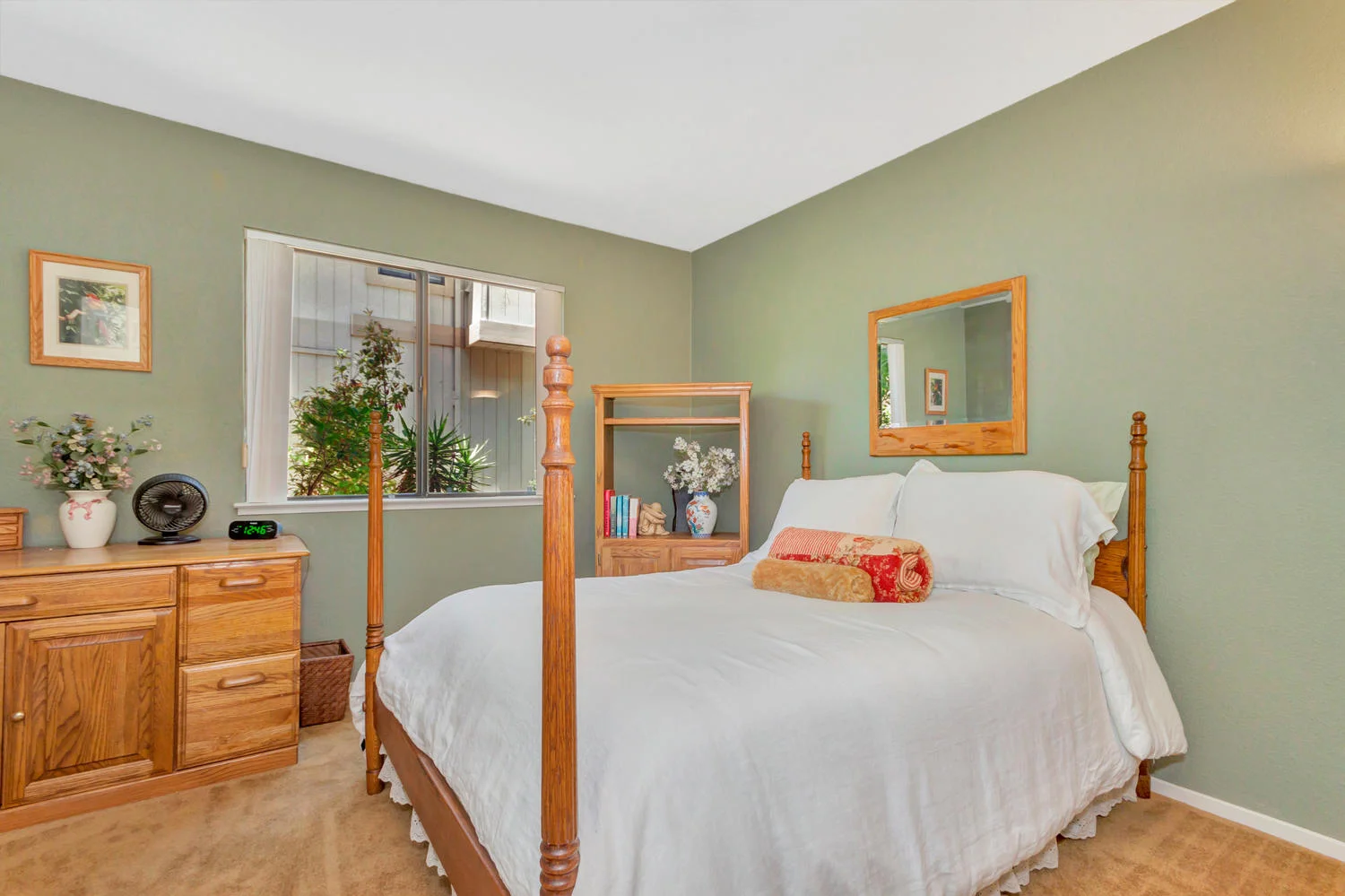 140 Live Oak Ct Vallejo CA-large-023-16-Second Bedroom 1a-1500x1000-72dpi.jpg