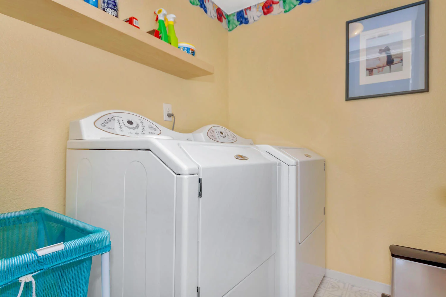 140 Live Oak Ct Vallejo CA-large-028-3-Laundry-1500x1000-72dpi.jpg