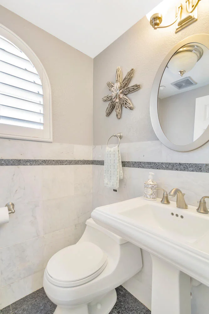 475 E 5th St Benicia CA 94510-large-018-20-East 5th 23-667x1000-72dpi.jpg