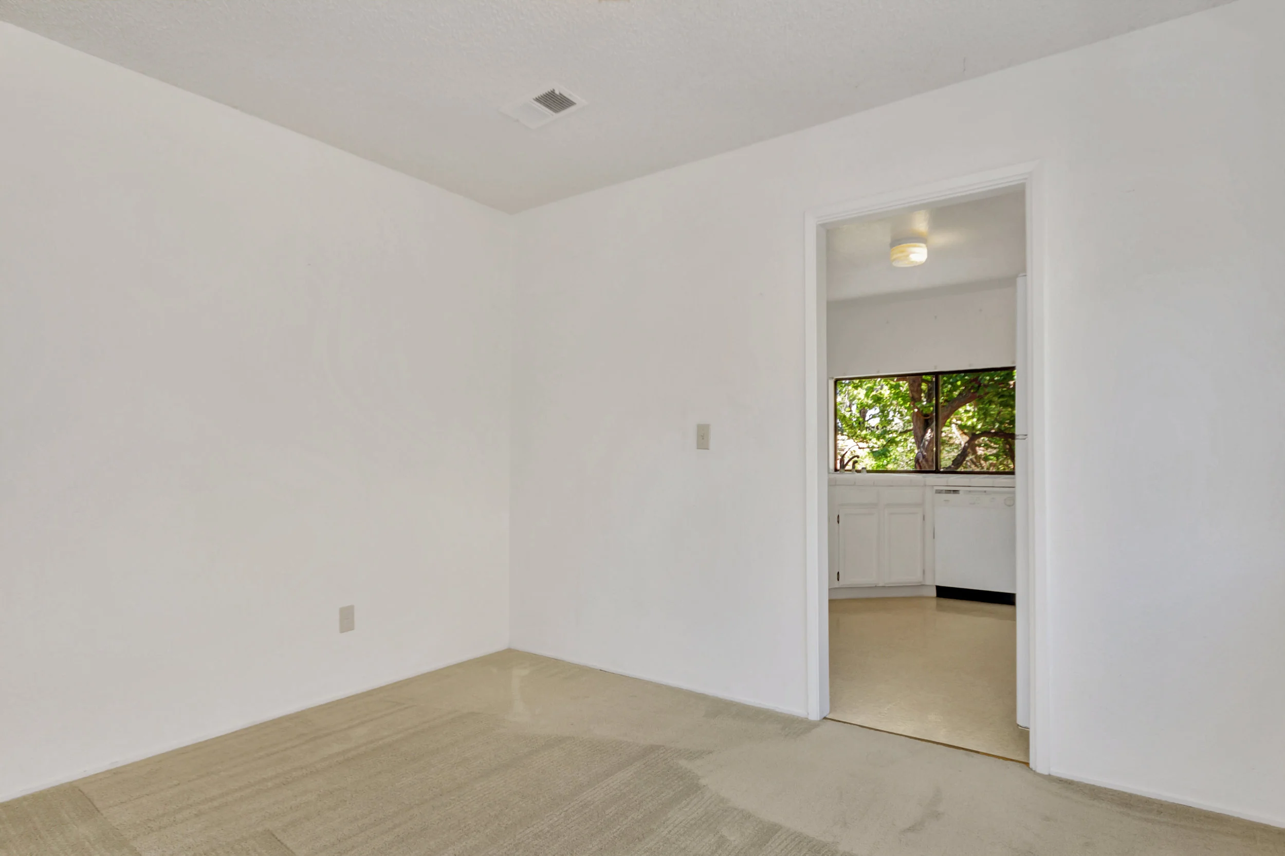 180 E Seaview Dr Benicia CA-print-007-5-Dining Room 2a-4200x2799-300dpi.jpg