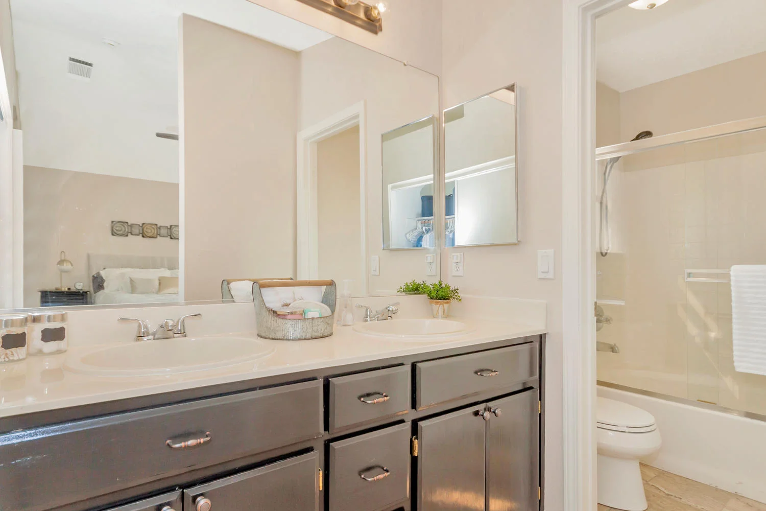 5036 Rockwall Way Antioch CA-large-019-49-Master 4a-1500x1000-72dpi.jpg