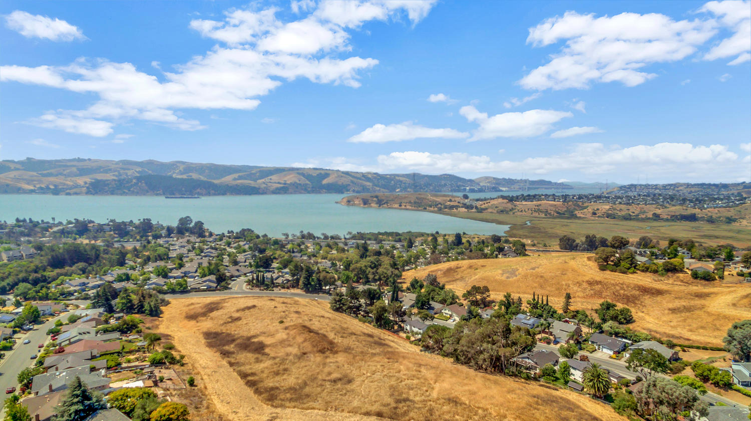 430 Mills Dr Benicia CA 94510-large-038-6-Mills 11-1500x843-72dpi.jpg