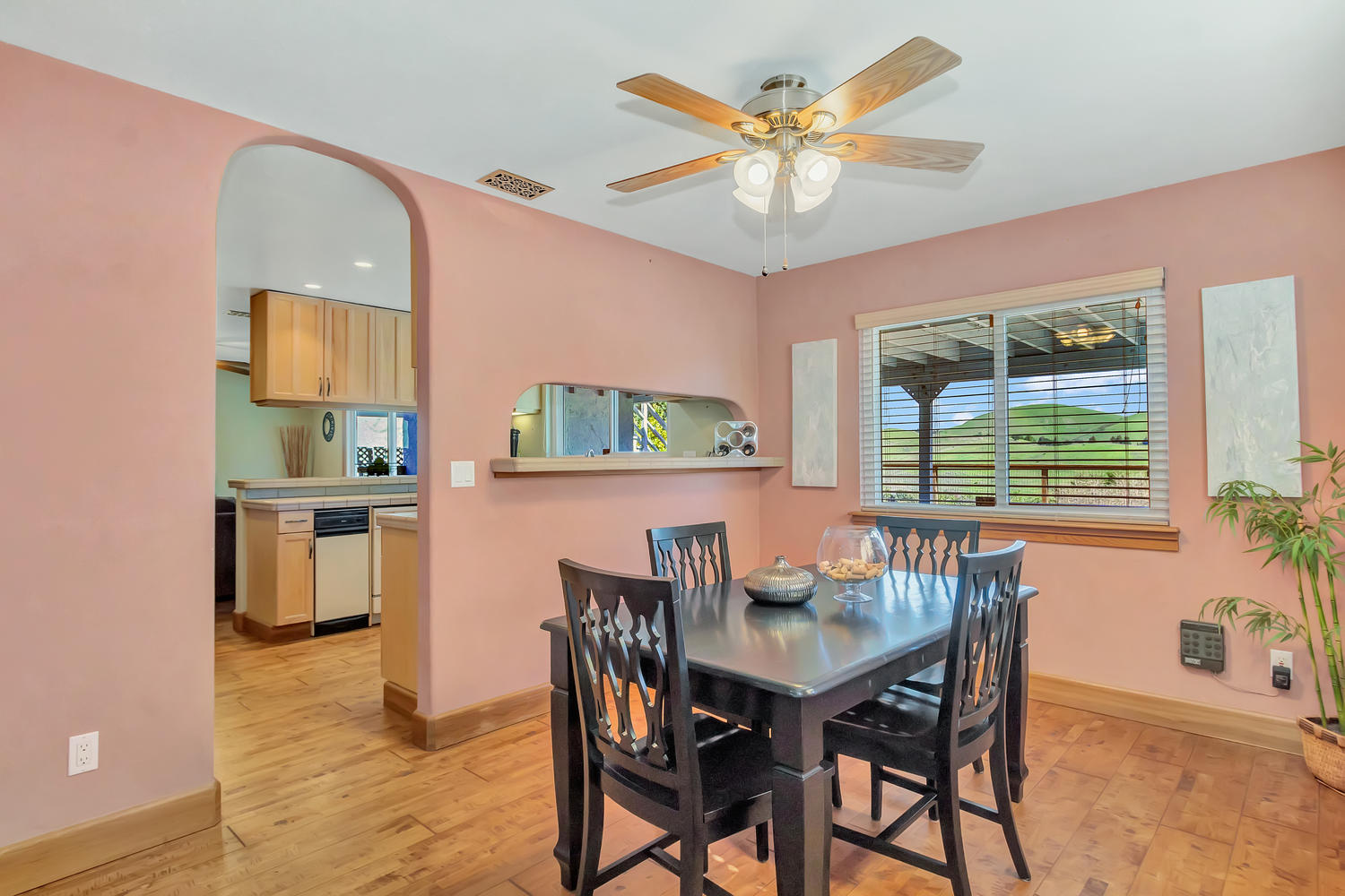 180 Wildflower Ave Vallejo CA-large-007-1-Dining Room-1500x1000-72dpi.jpg