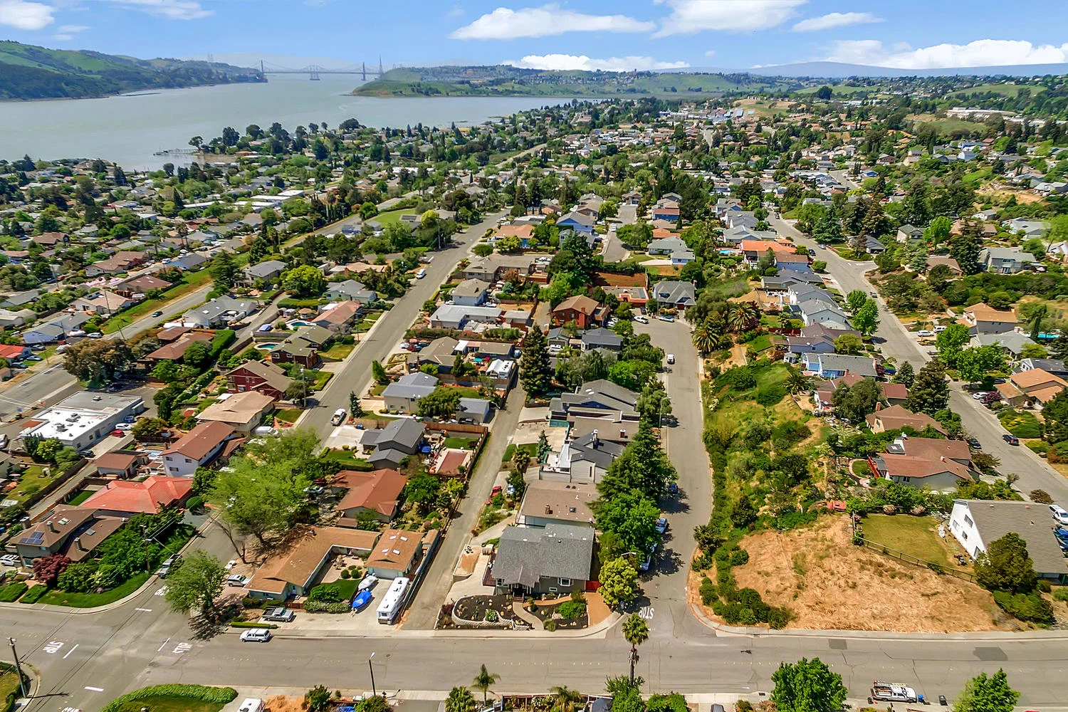 1351 W 3rd St Benicia CA 94510-large-079-3-1351 West 3rd 3-1500x1000-72dpi.jpg