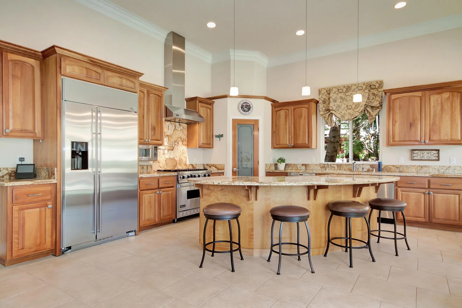 1413 Ohare Dr Benicia CA 94510-large-014-22-Kitchen 5a-1500x1000-72dpi.jpg