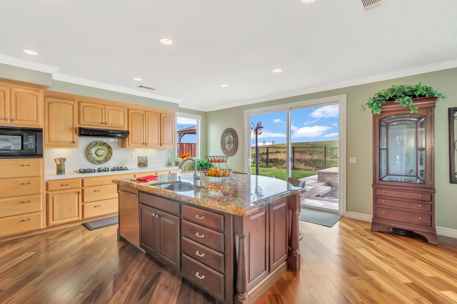436 Lansing Cir Benicia CA-large-023-69-436 Lansing Cir 20-1500x999-72dpi.jpg