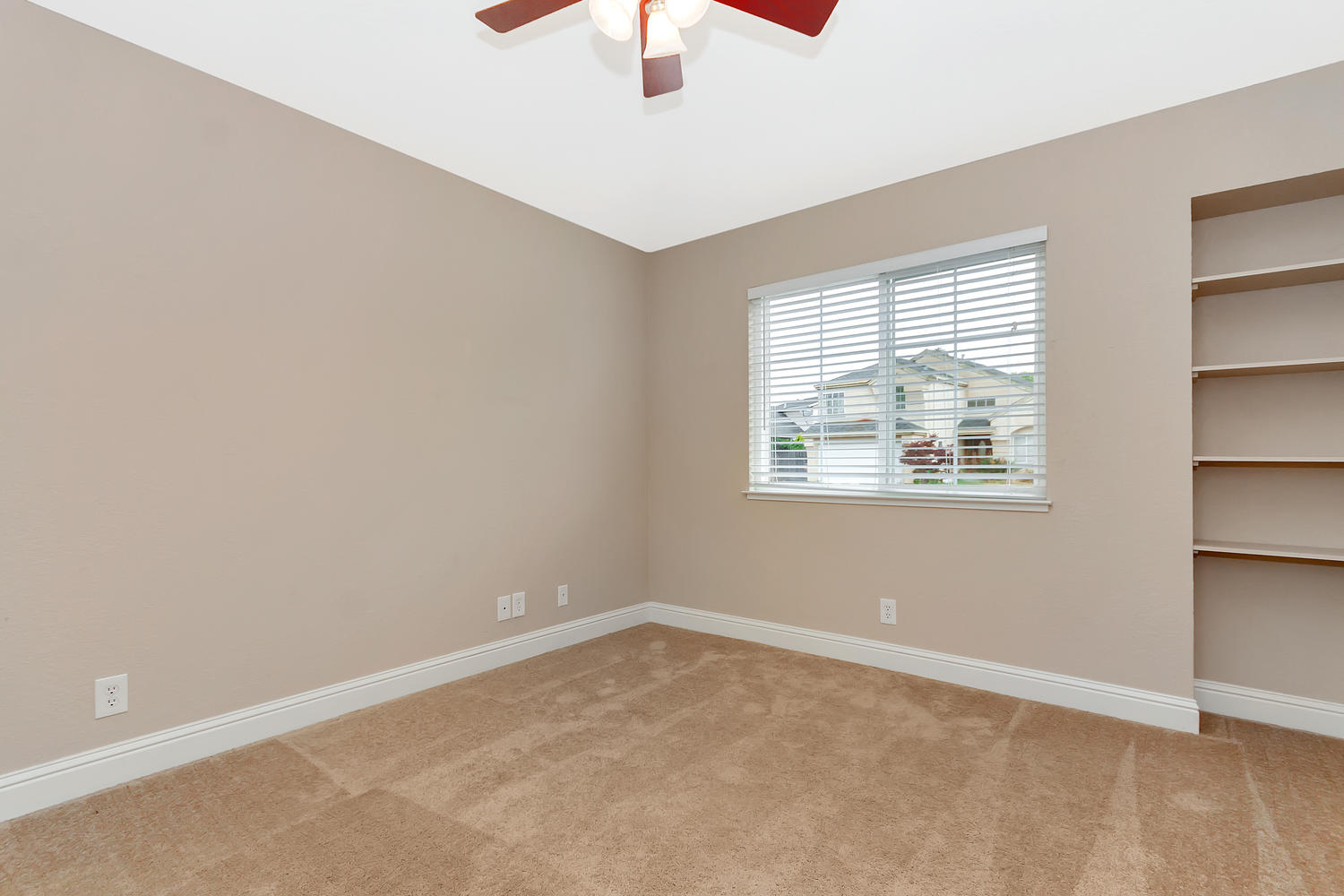 742 Barton Way Benicia CA-large-023-3-Bedroom 2-1500x1000-72dpi.jpg