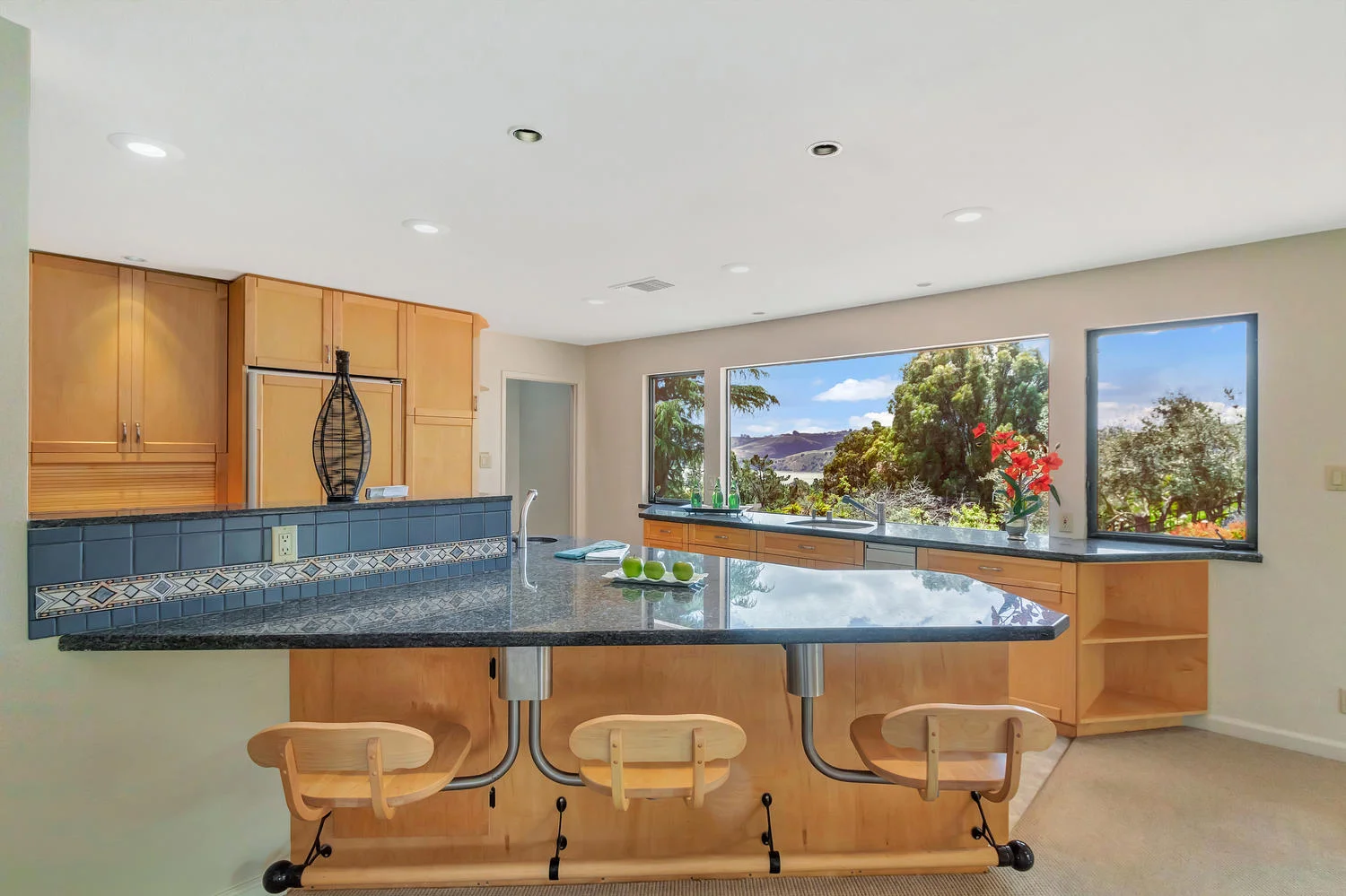 216 Chadwick Way Benicia CA-large-007-27-216 Chadwick Way 20-1500x1000-72dpi.jpg