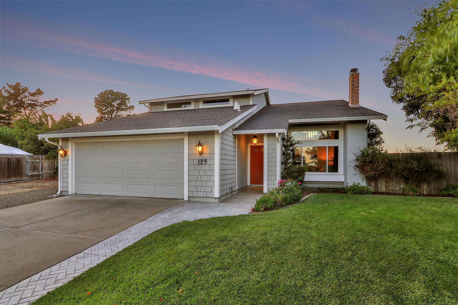 129 Tustin Ct Benicia CA 94510-large-100-090-Tustin Night v2 6-1500x1000-72dpi.jpg