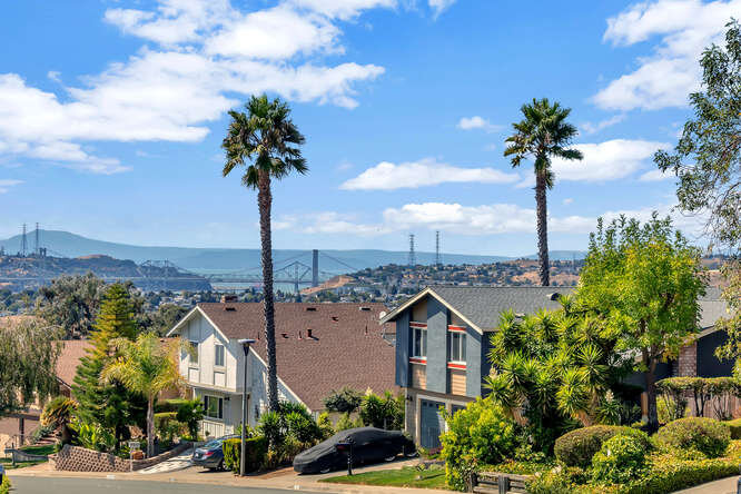 439 Mills Dr Benicia CA 94510-small-001-001-439 Mills Dr 1-666x444-72dpi.jpg
