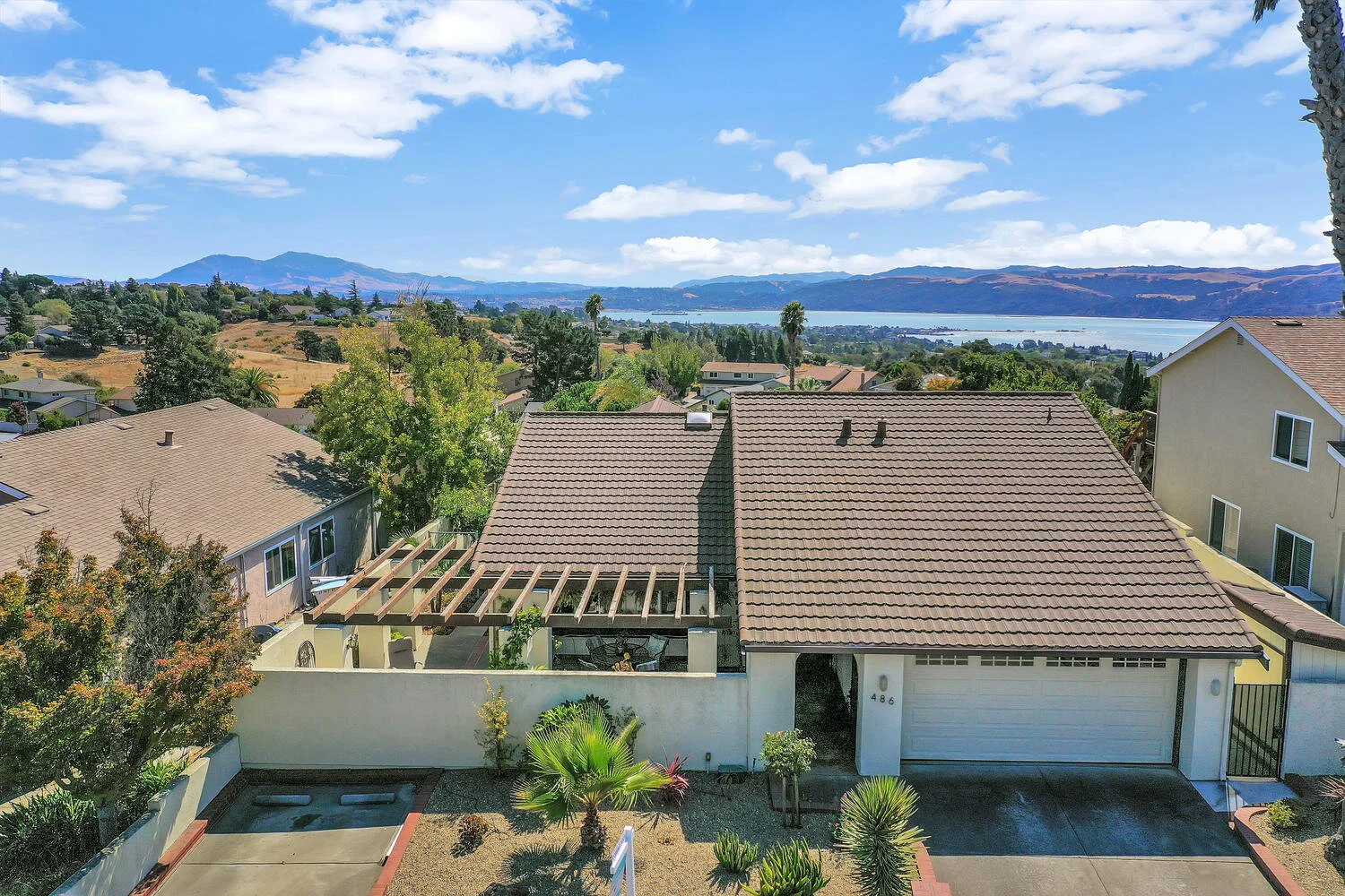486 Mills Dr Benicia CA 94510-large-071-002-486 Mills Dr 9-1500x1000-72dpi.jpg