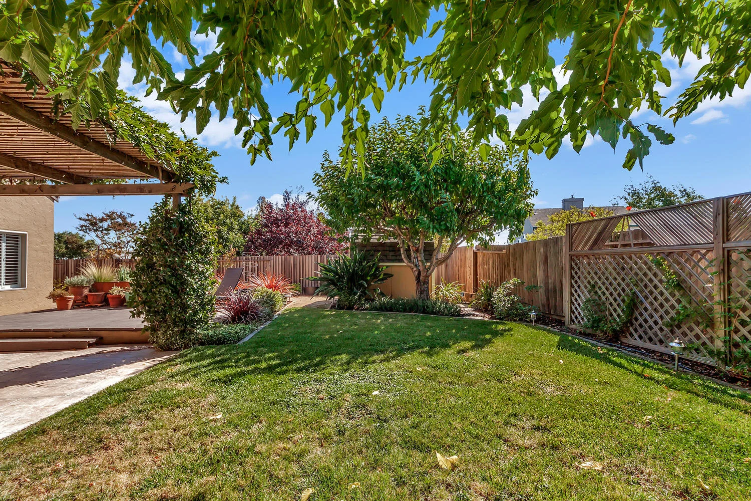586 Primrose Ln Benicia CA-large-026-026-Back 5b-1500x1000-72dpi.jpg
